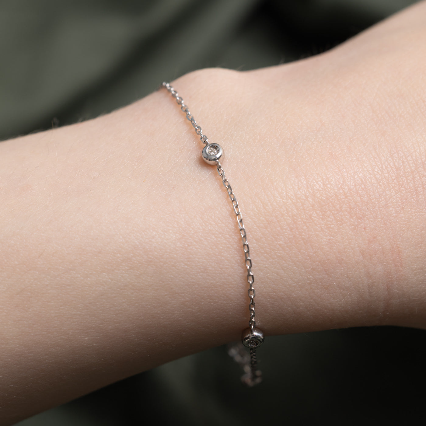 18k Bezel Set Diamond Satellite Chain Bracelet | 0.05ctw | 6.5"