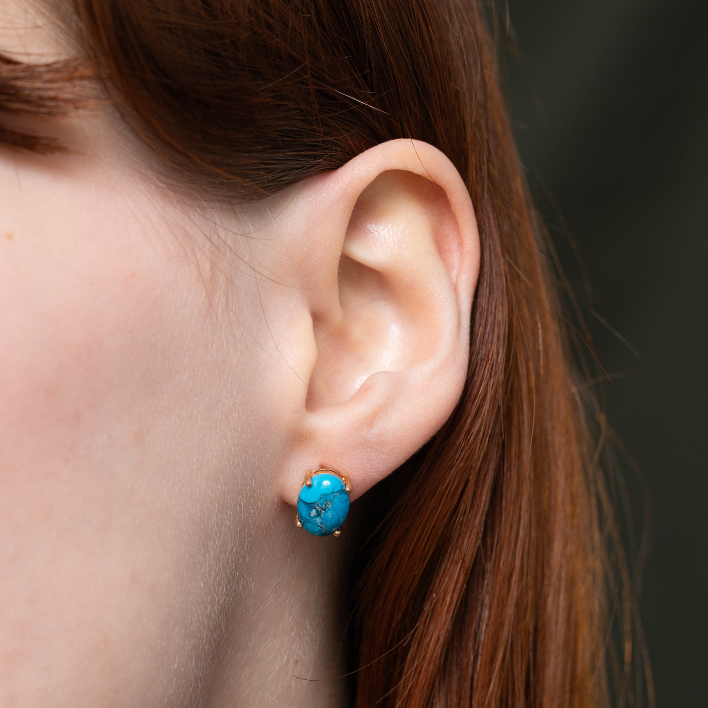 Boucles d'oreilles puces en turquoise cabochon ovale | 3,8 ct |