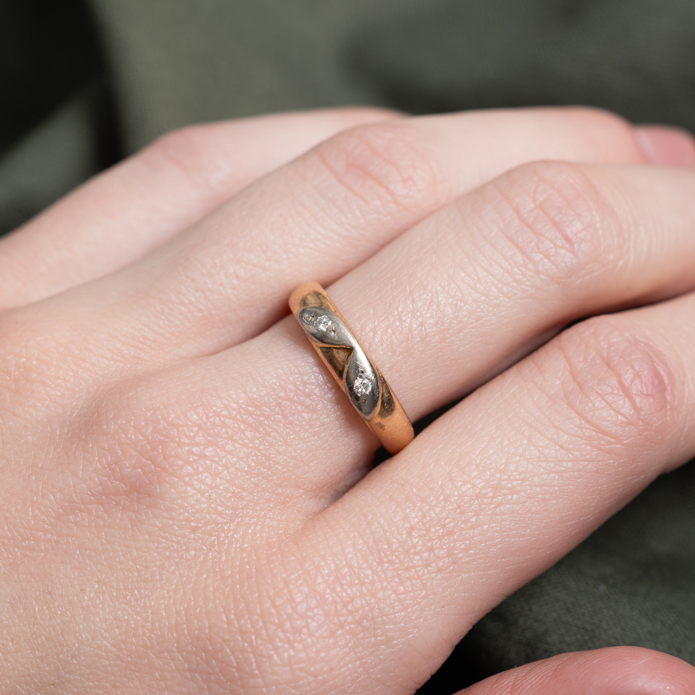 1995 Ukrainian Two Stone Diamond Leaf Design Ring | 0.04ctw | SZ 6.5 |