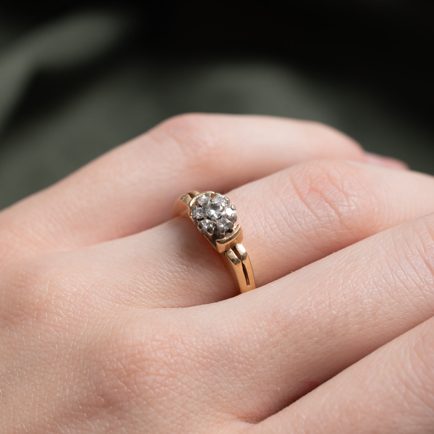 Diamond Floral Cluster Ring | 0.19ctw | SZ 4.5 |