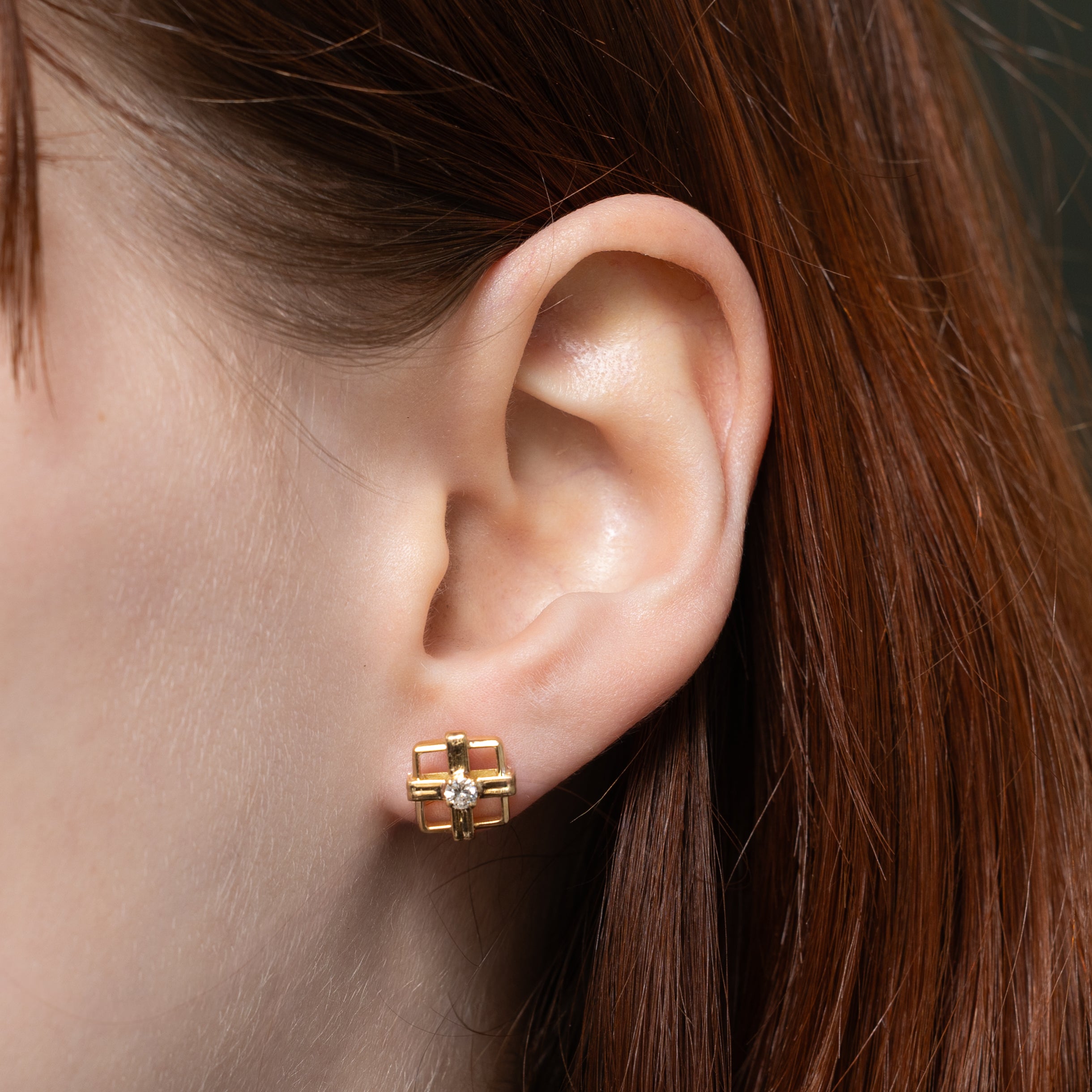 Diamond Present Lid Stud Earrings | 0.16ctw