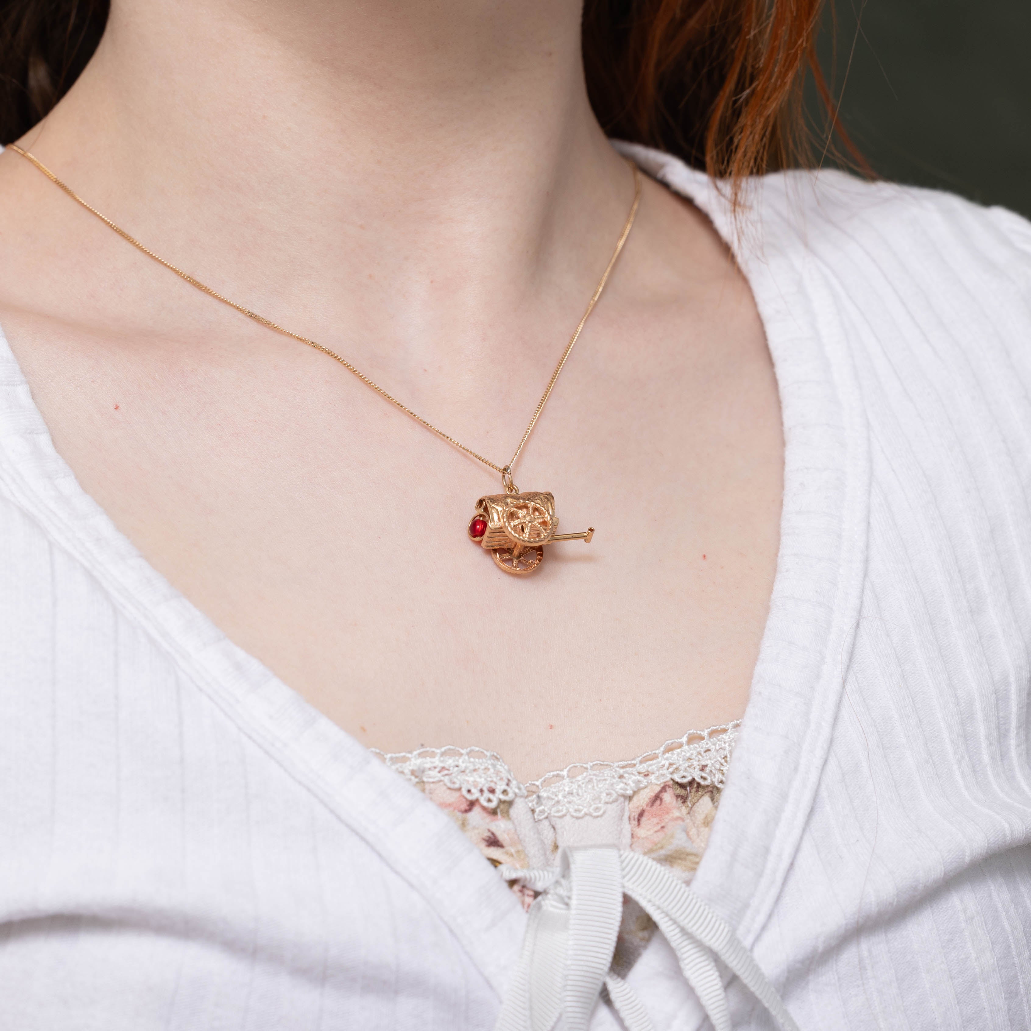18k Carnelian Wagon Pendant