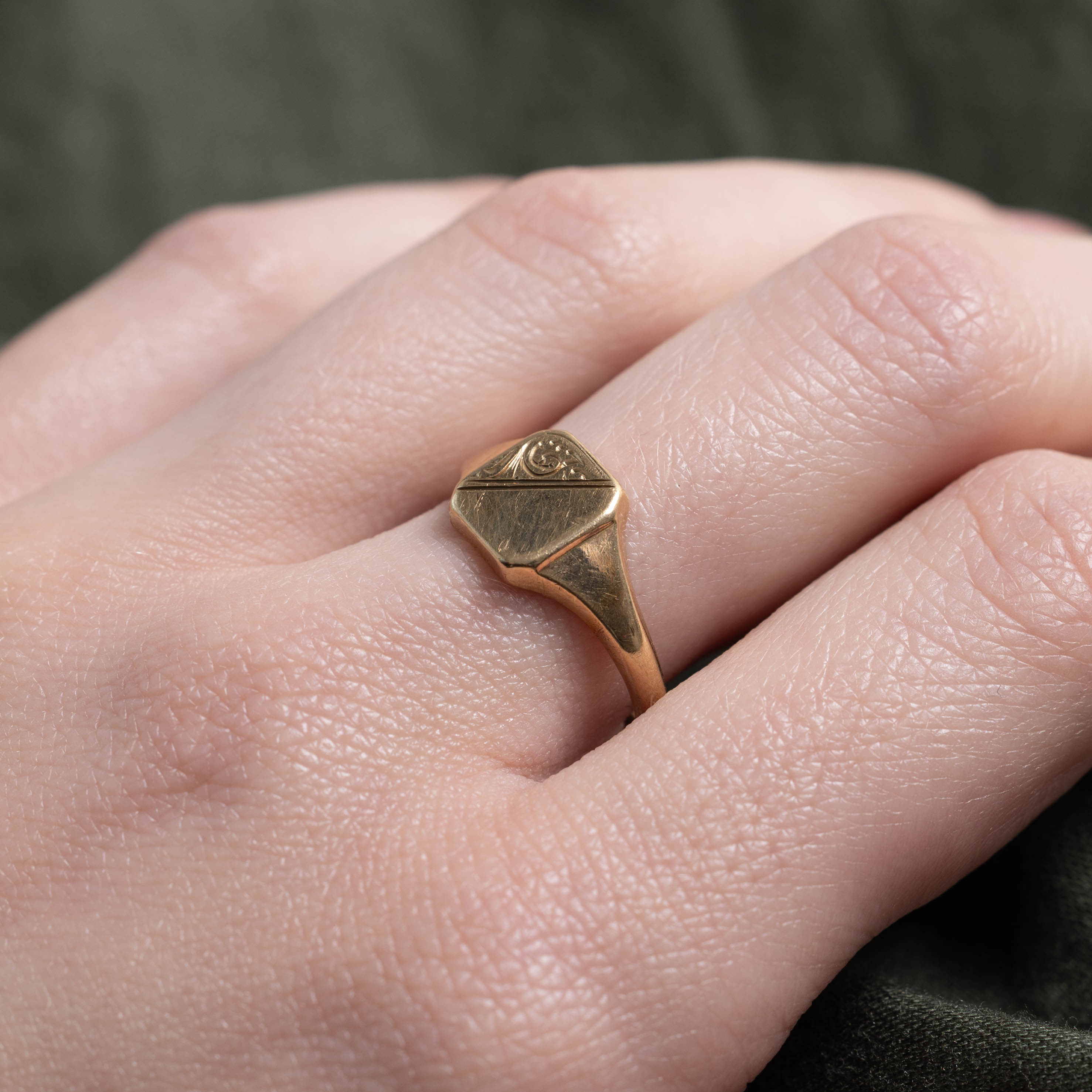 1971 Birmingham UK Engraved Signet Ring | SZ 7.25
