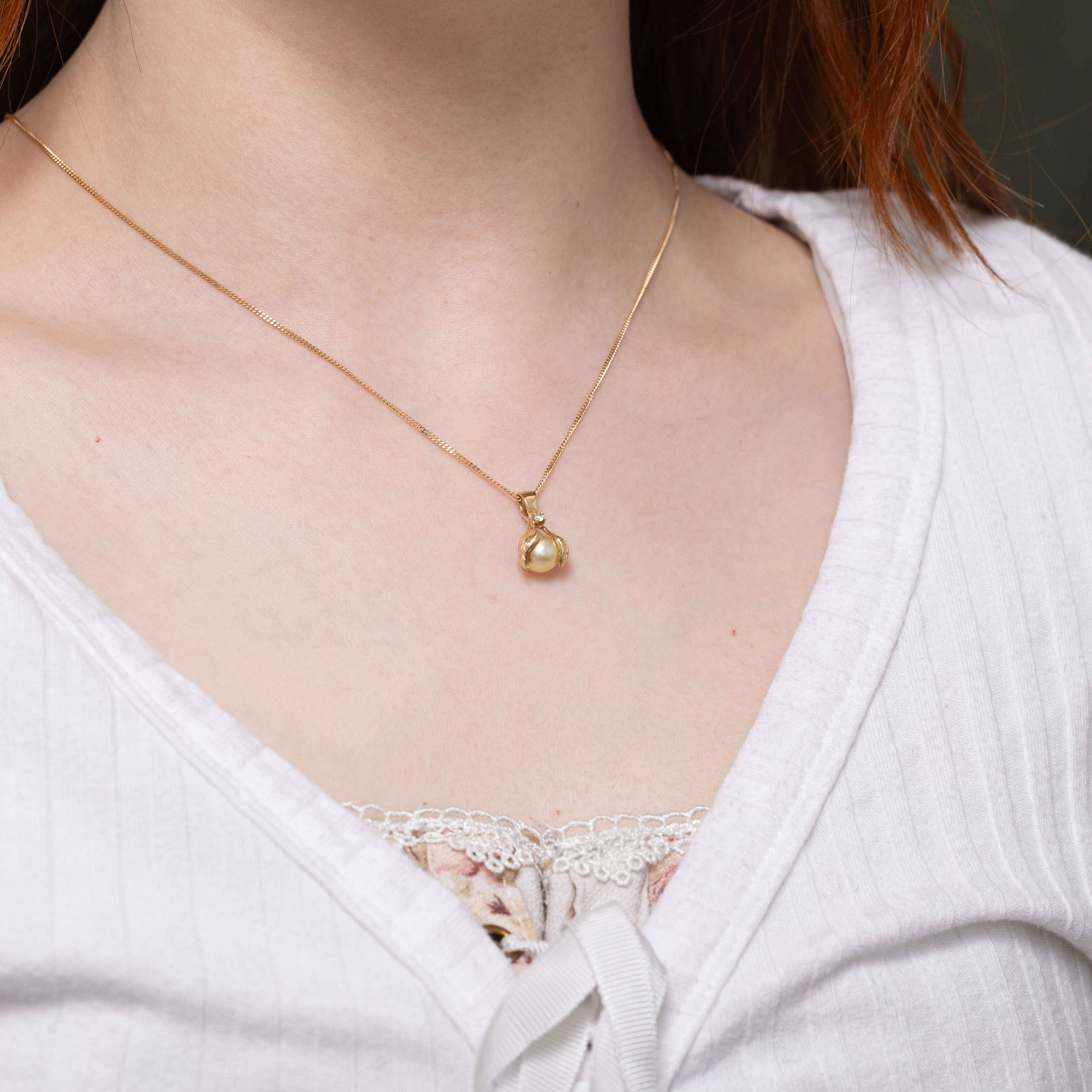 14k Pearl & Diamond Leaf Engraved Pendant
