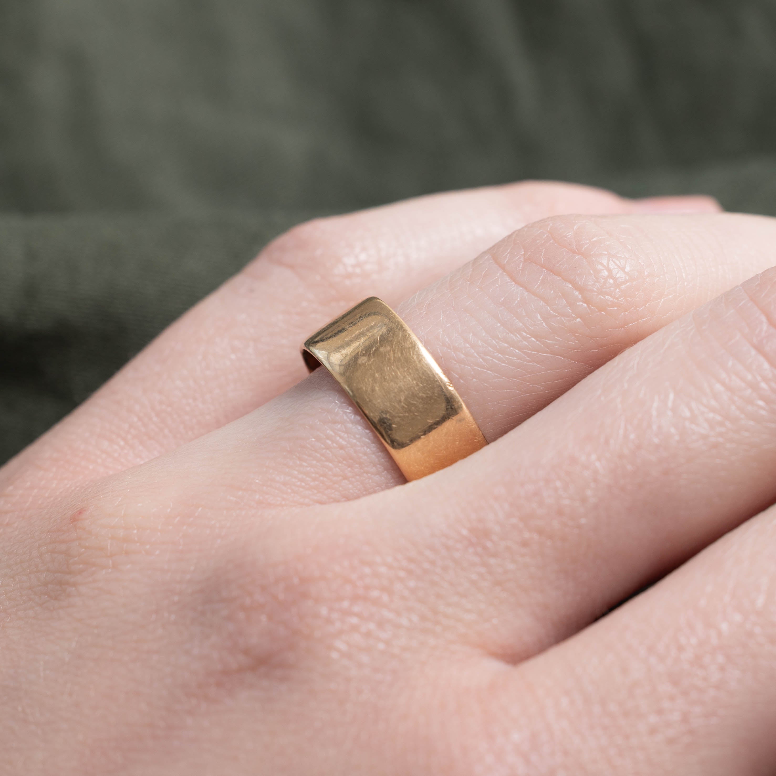 Vintage Canadian Pseudo Hallmarked “EJC" Initialized Ring | 7.30mm | SZ 7