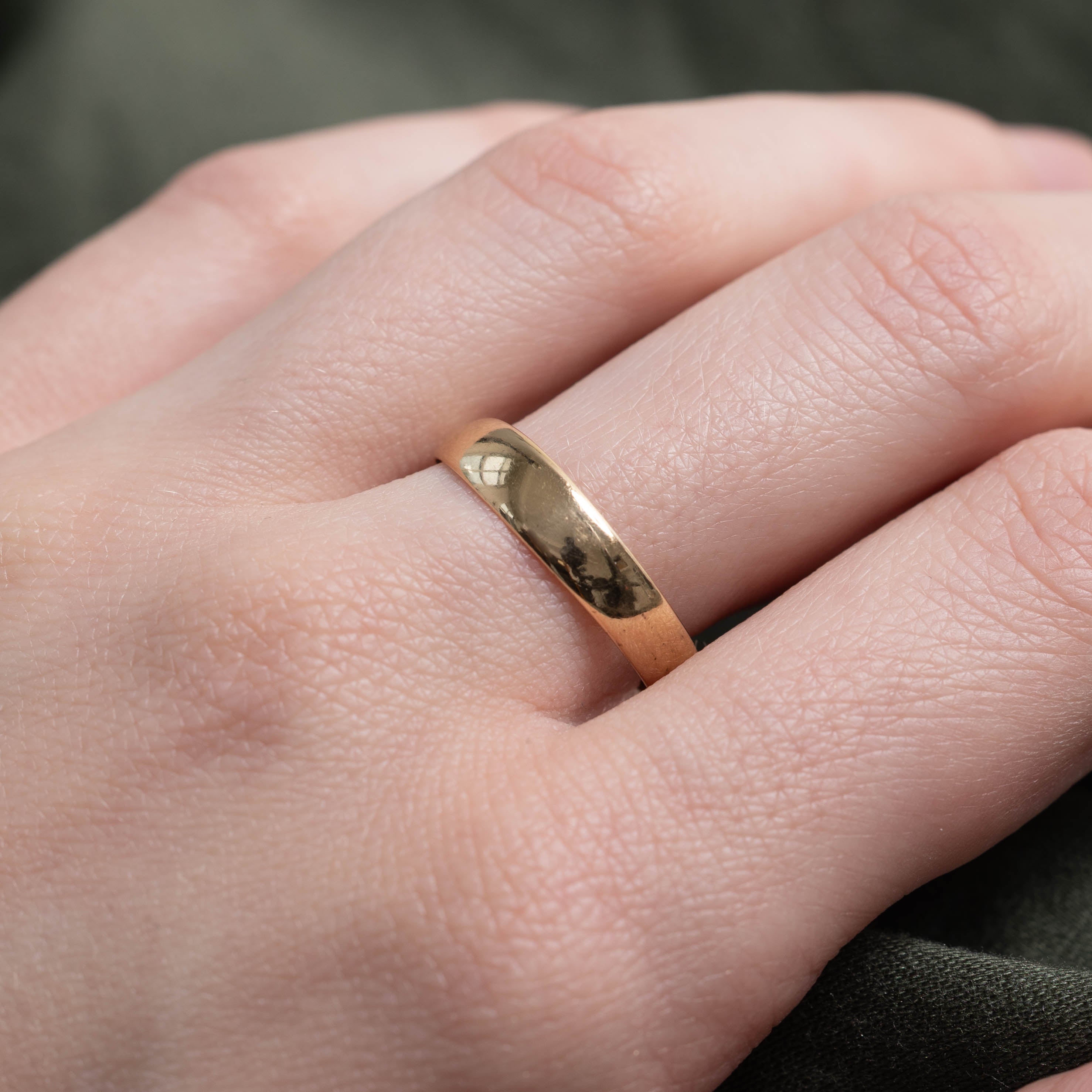 18k Yellow Gold Plain Band | 4.60mm | SZ 9