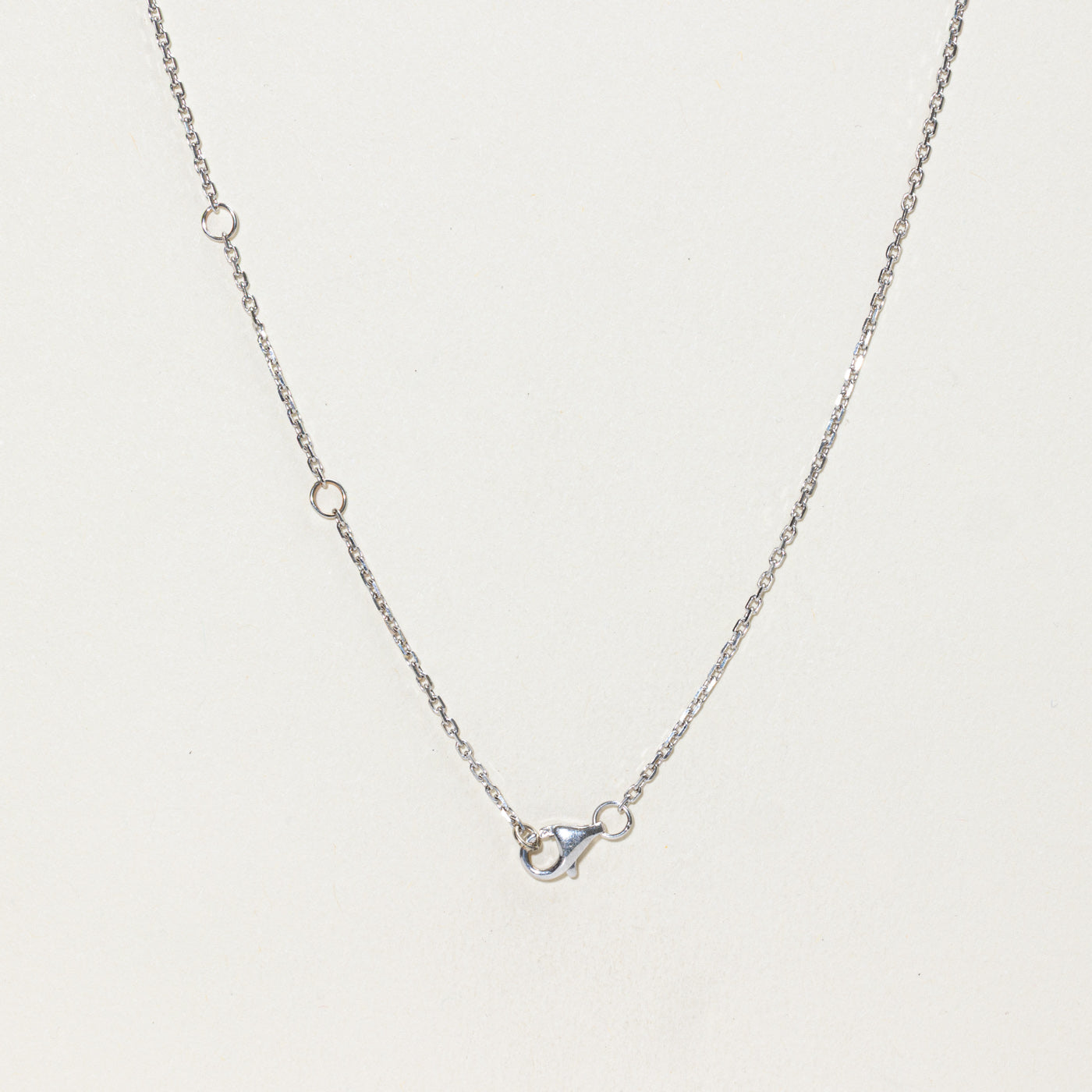 ***PHOTO Collier pendentif satellite en or blanc 18 carats et diamants | 44,5 cm