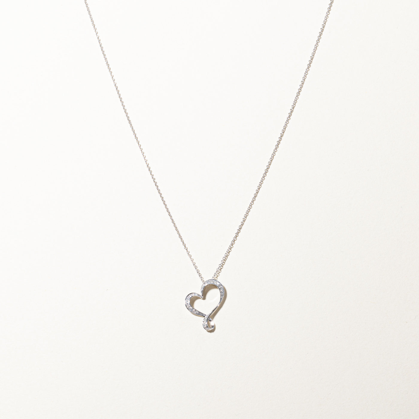 Diamond Heart Pendant Necklace | 0.10ctw | 18"|