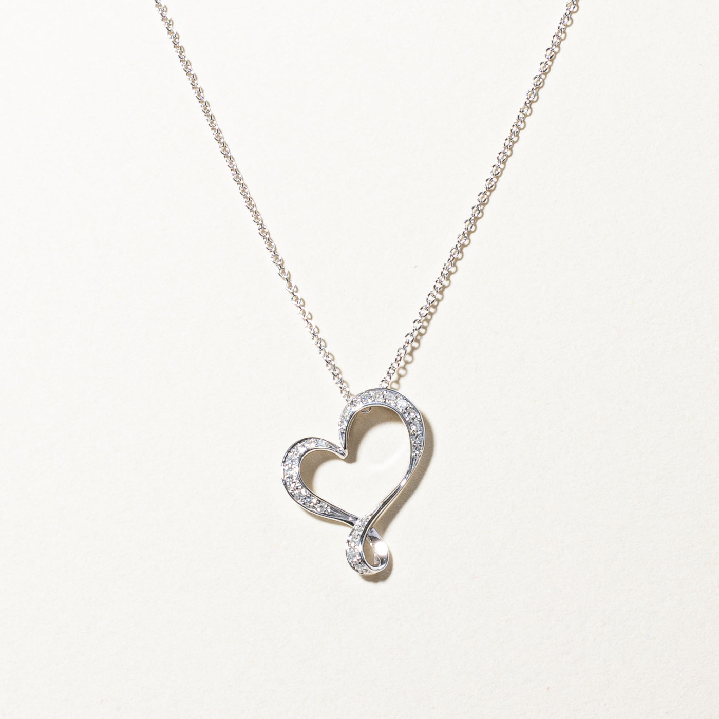 Diamond Heart Pendant Necklace | 0.10ctw | 18"|
