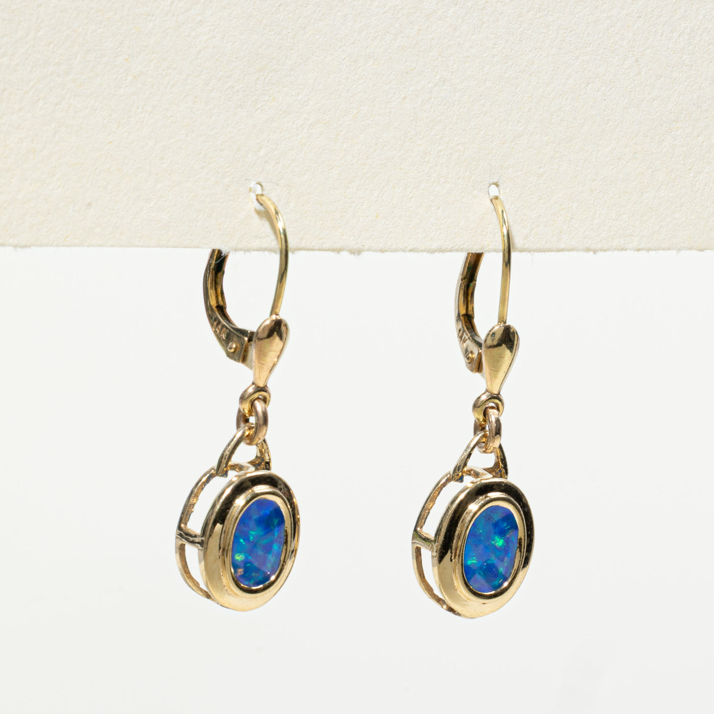 Boucles d'oreilles pendantes en opale sertie clos | 1,0 ct |