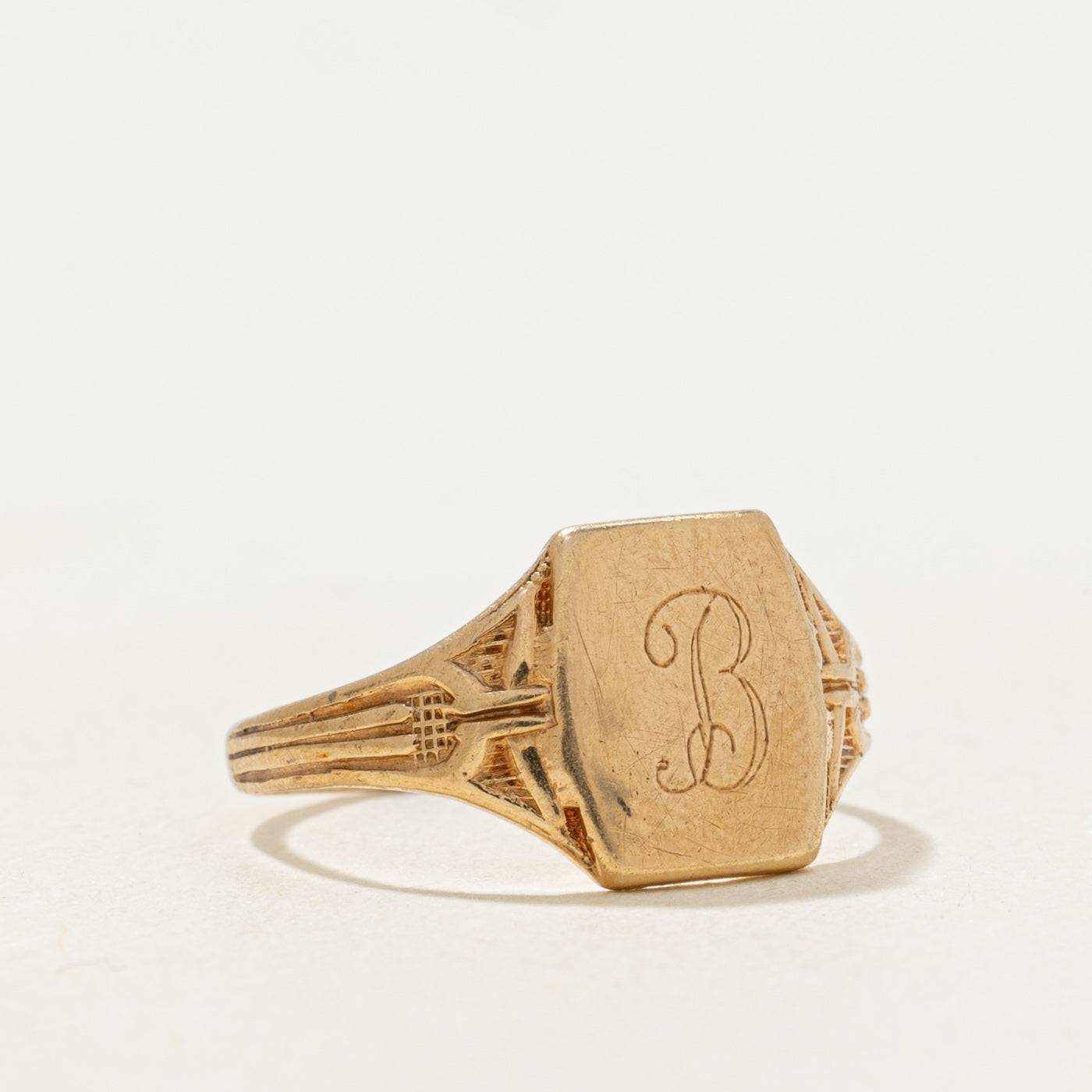 Bague chevalière initiale « B » en or jaune 10 carats | Taille 4.0 |