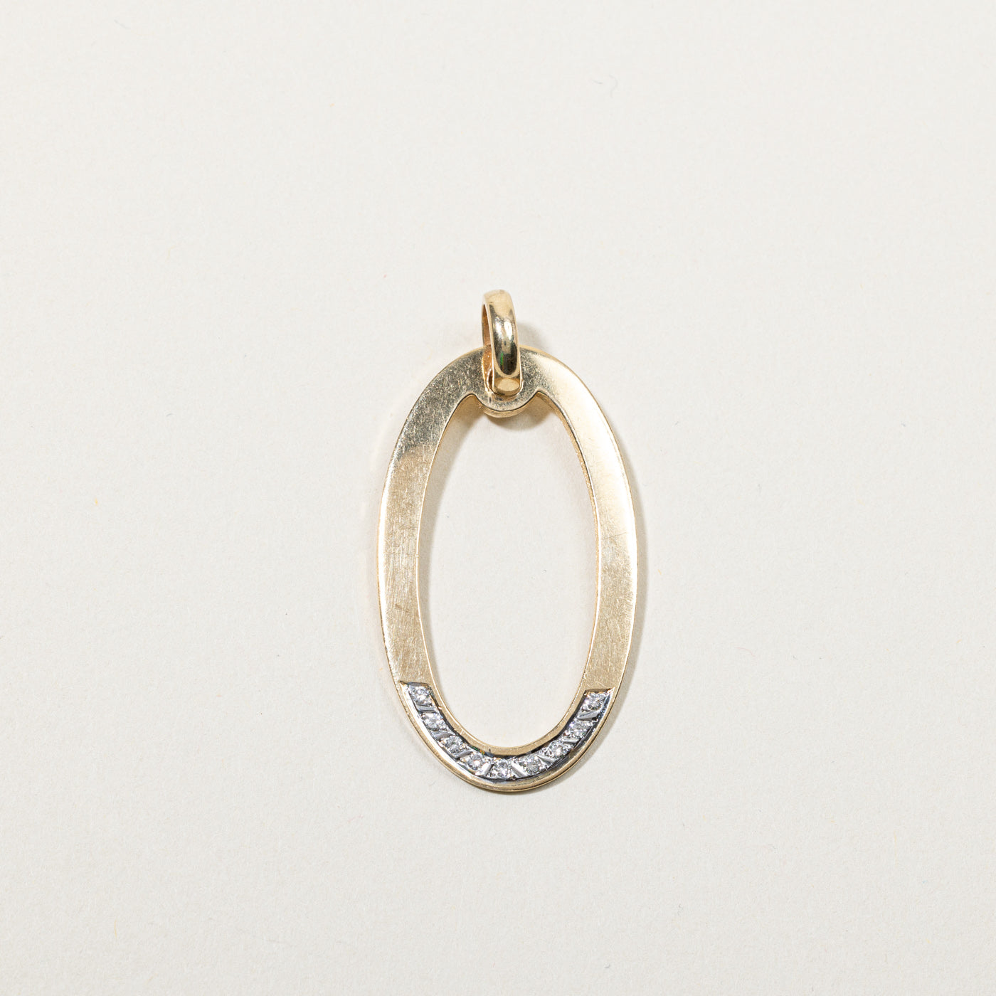 Diamond Oval Pendant | 0.13ctw |