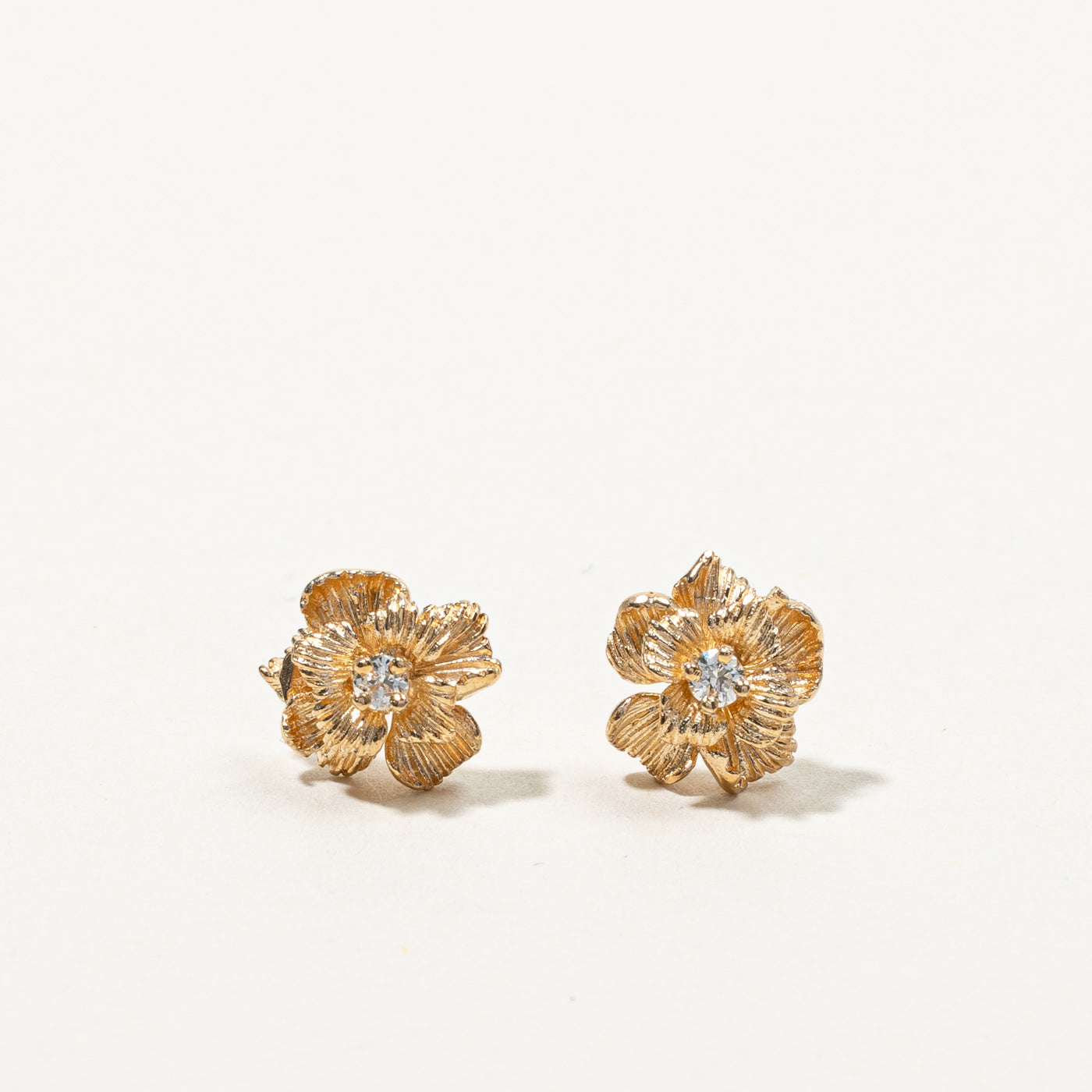 Flower Design Diamond Stud Earrings | 0.06ctw |