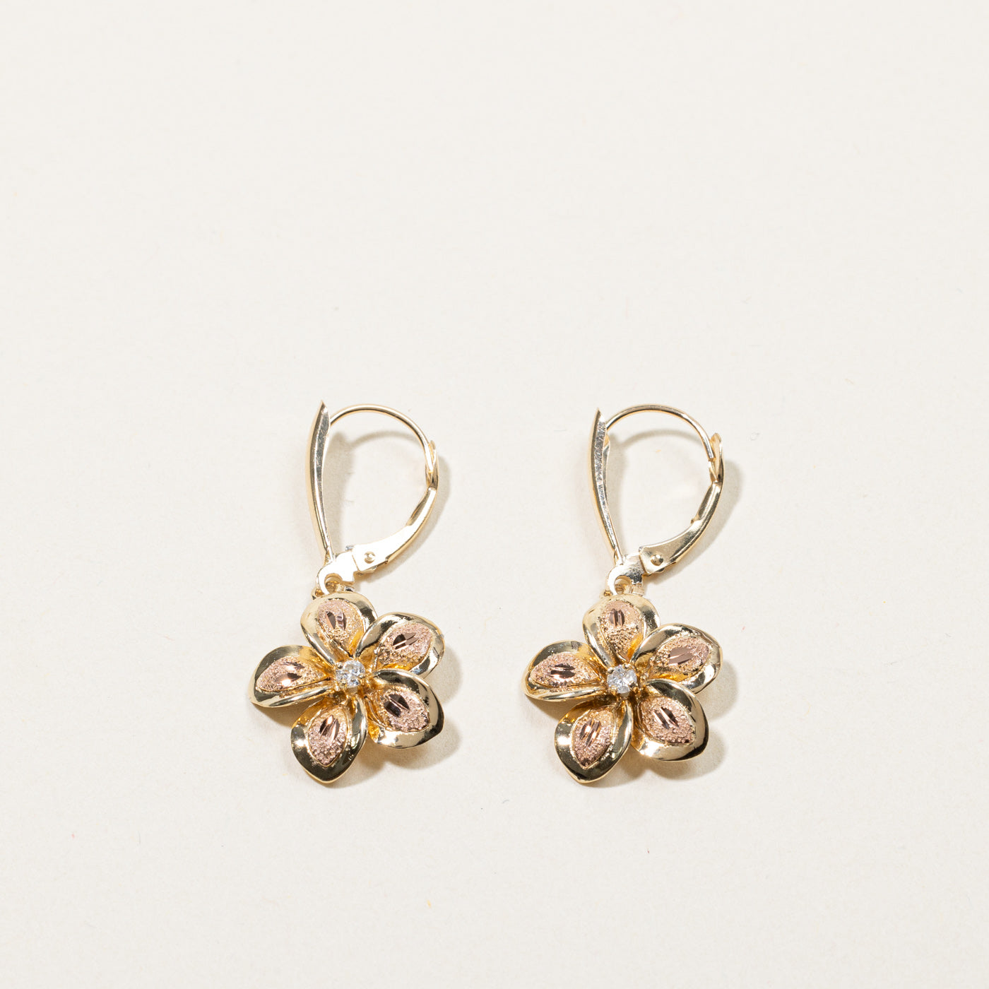 Diamond Dangle Flowers Earrings | 0.06ctw |