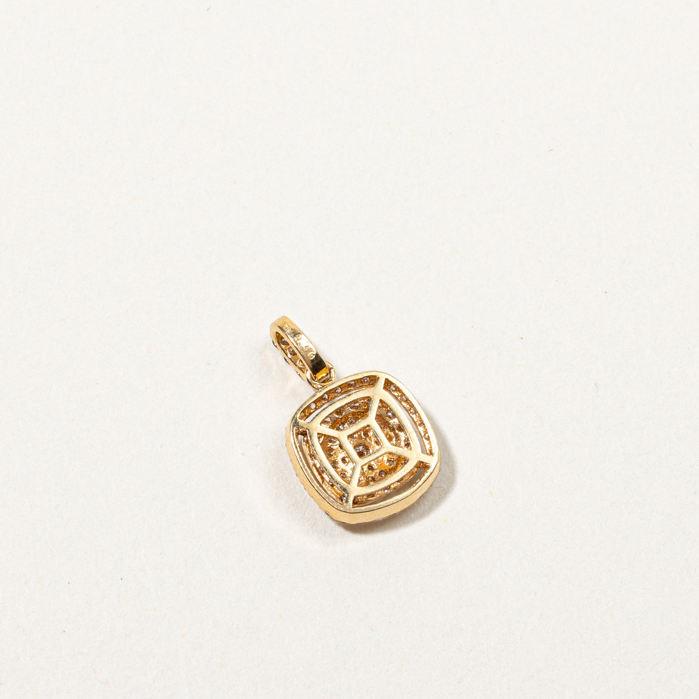 Cluster Set Diamond Pendant | 0.40ctw |