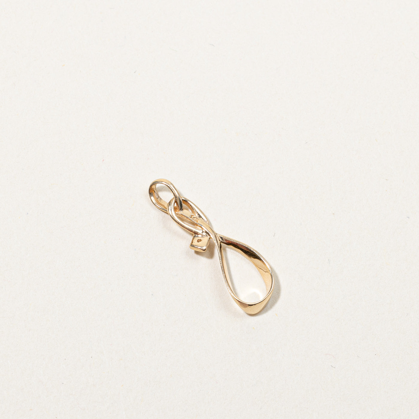 Diamond Drop Pendant | 0.03ct |