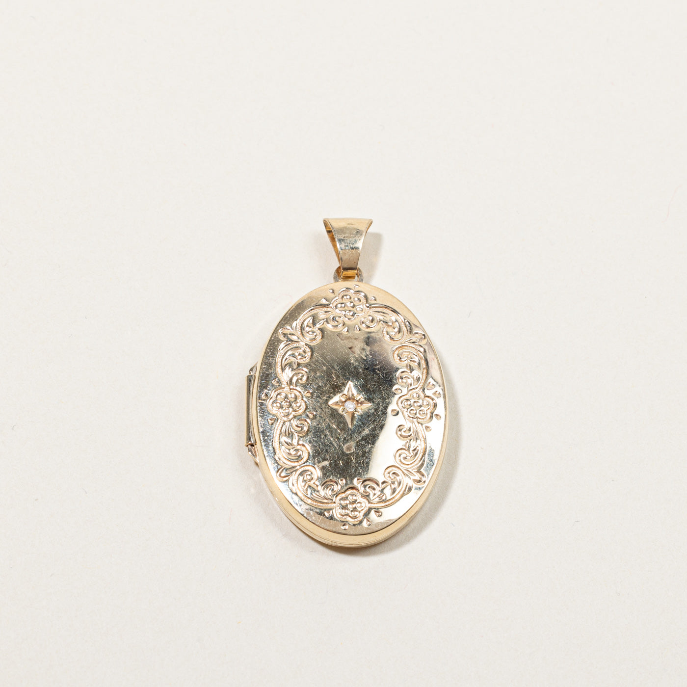 Diamond Ornate Gold Pendant | 0.01ct |