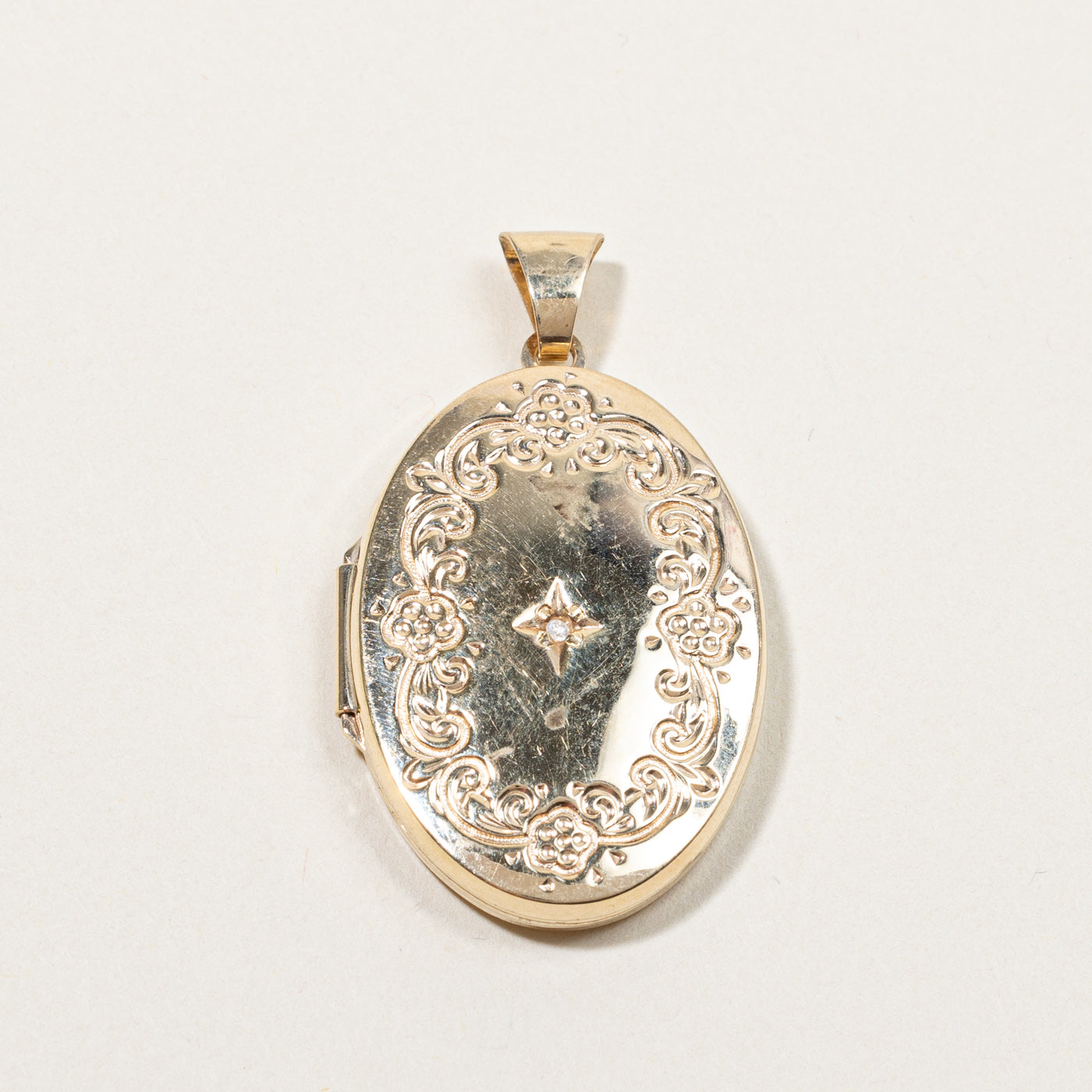 Diamond Ornate Gold Pendant | 0.01ct |