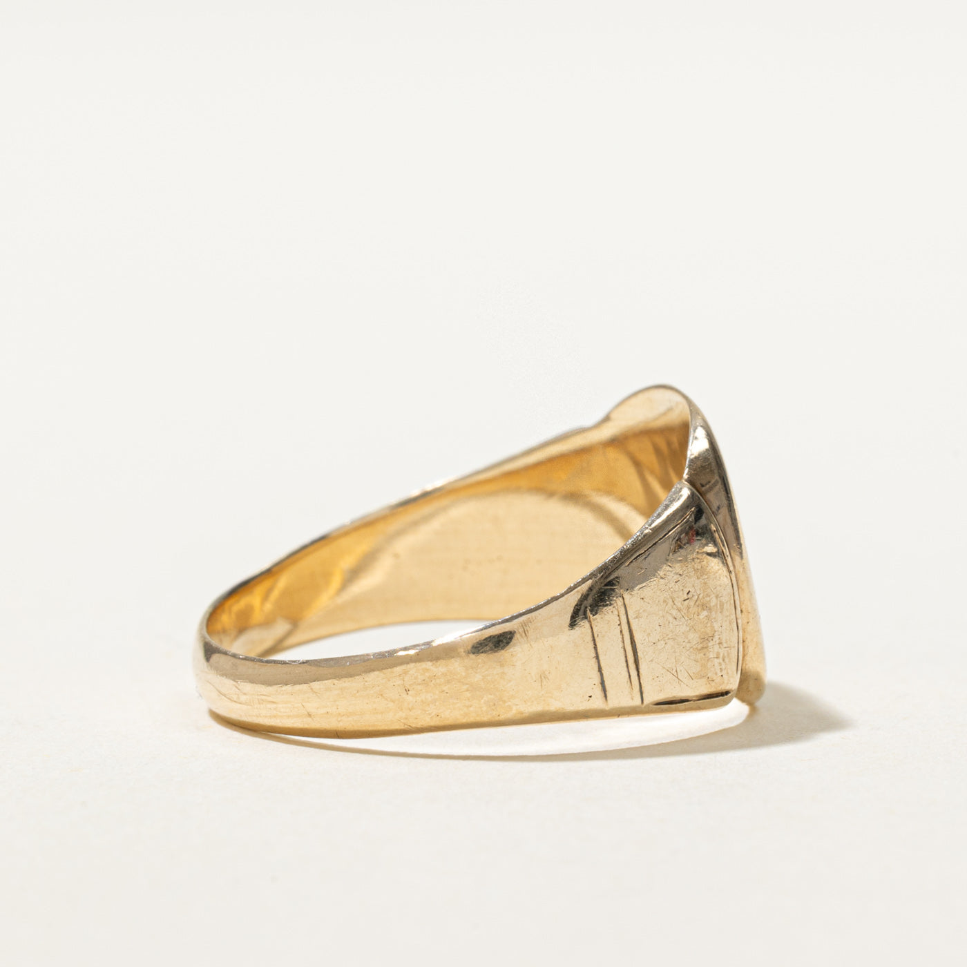 Vintage Canadian Yellow Gold Grooved Signet Ring | SZ 9.5