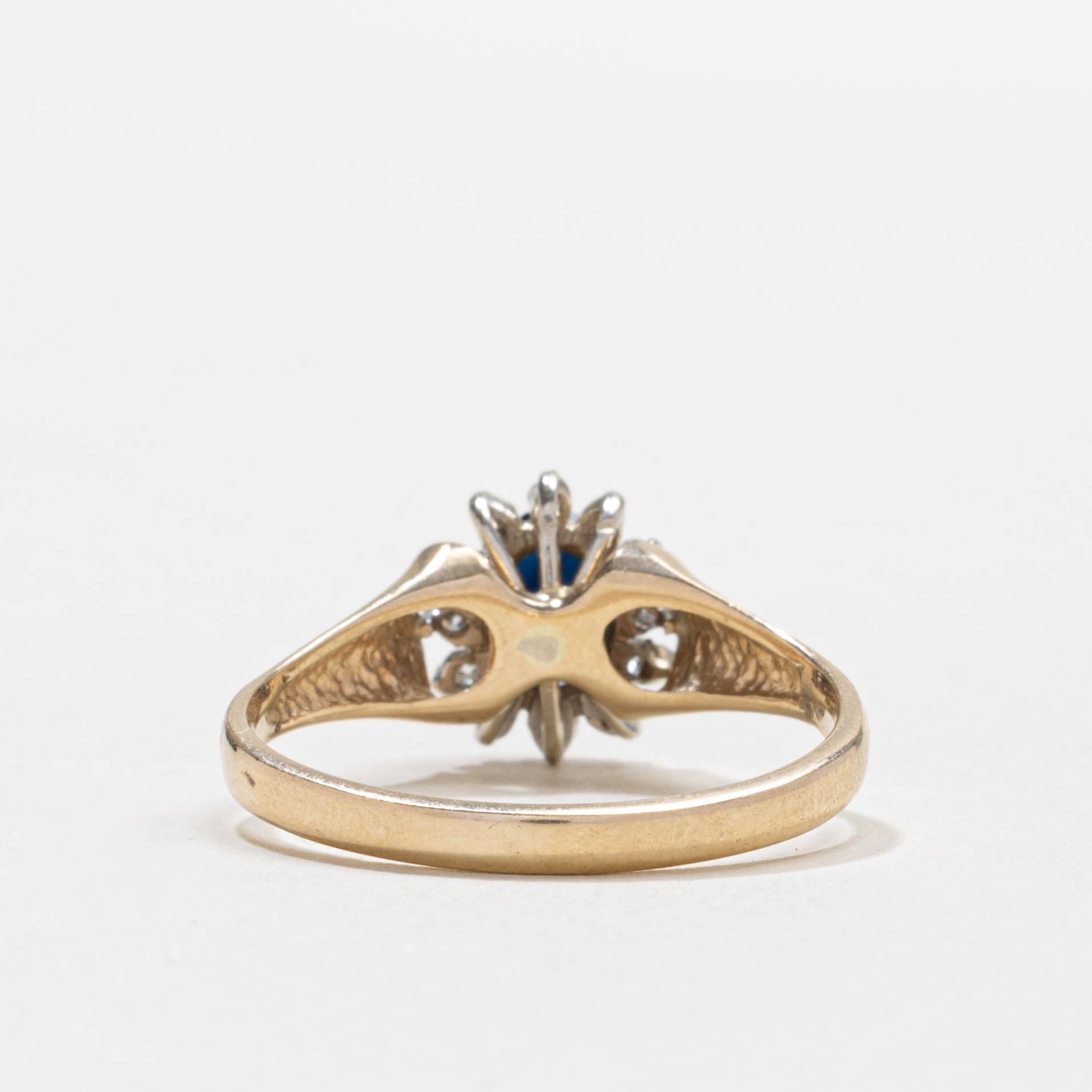 14k Oval Cut Sapphire & Diamond Petal Halo Ring | SZ 8.75