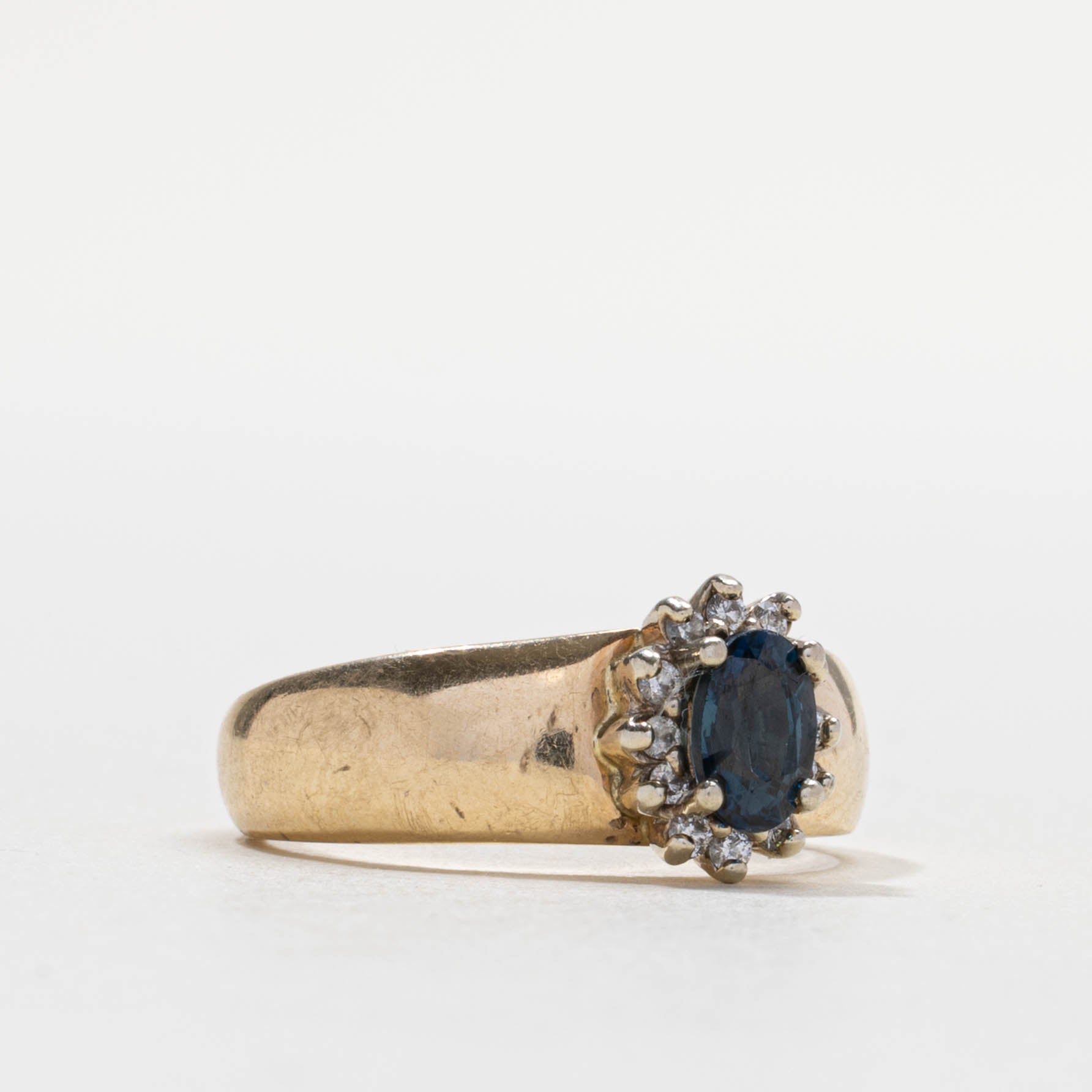14k Oval Cut Sapphire & Diamond Petal Halo Ring | SZ 6.5
