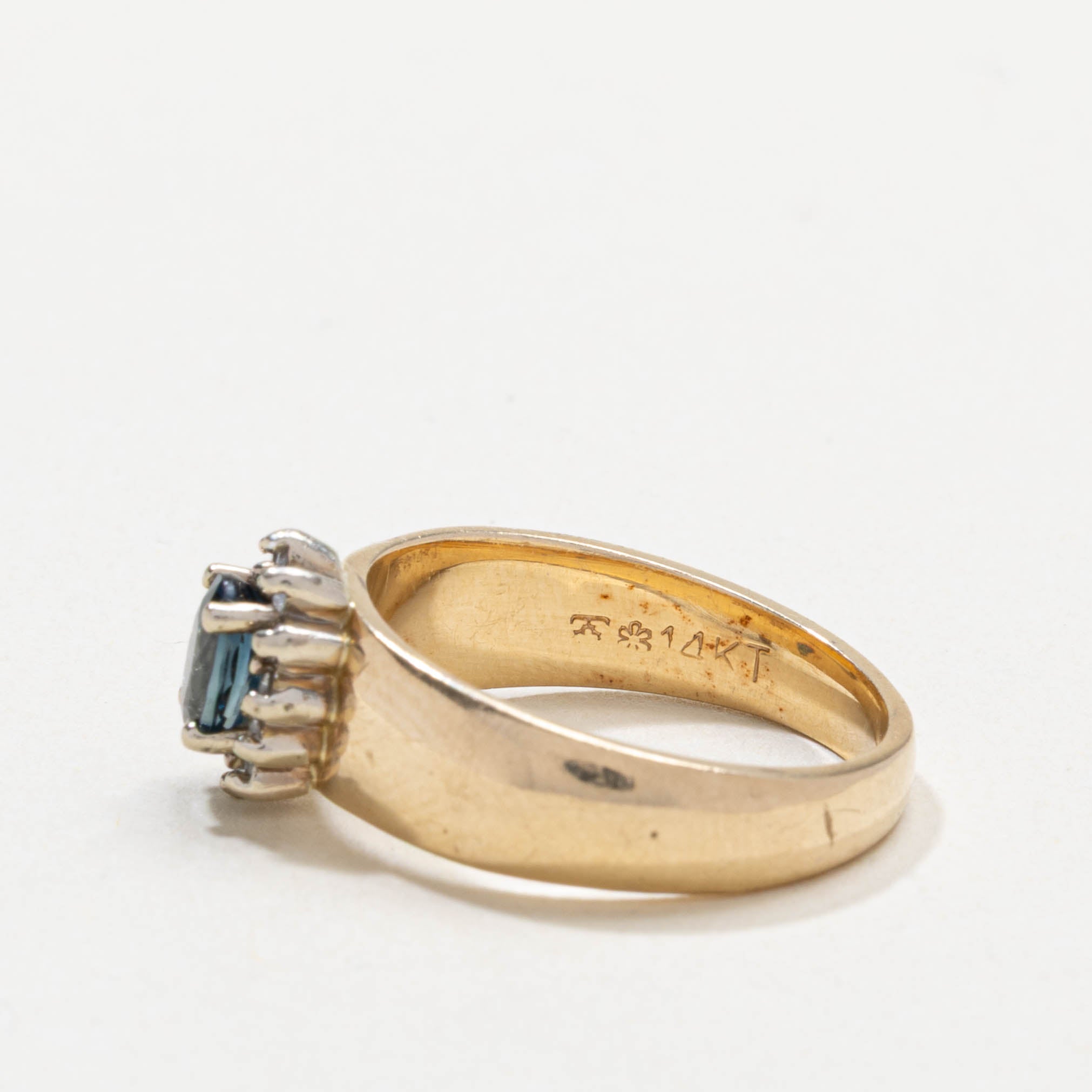 14k Oval Cut Sapphire & Diamond Petal Halo Ring | SZ 6.5