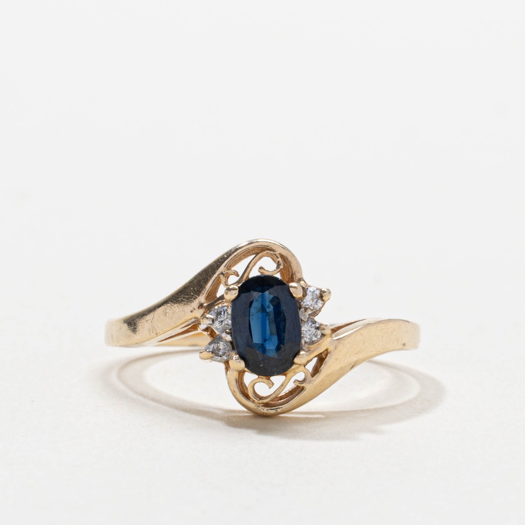 14k Sapphire & Diamond Scrollwork Bypass Ring | SZ 7.75