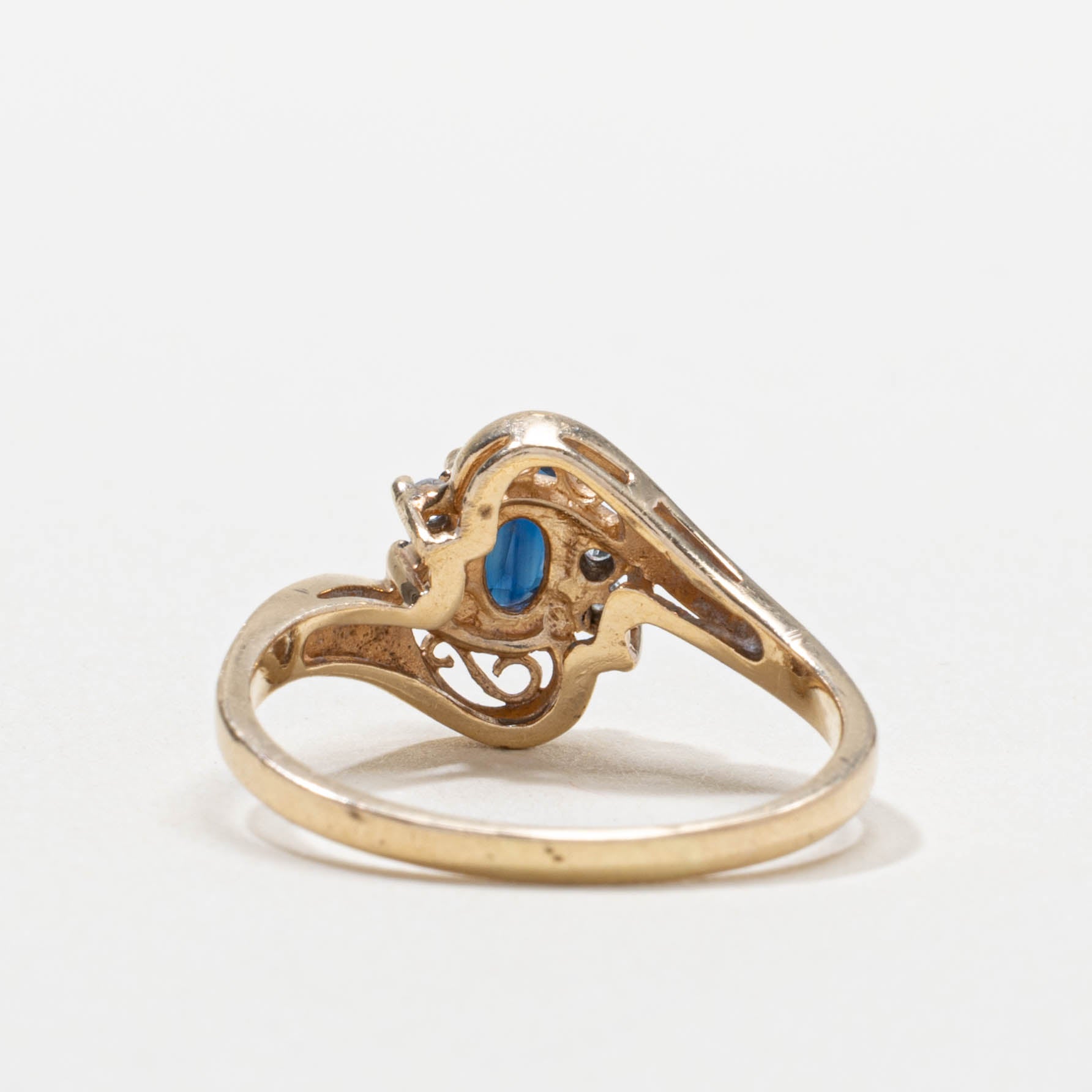14k Sapphire & Diamond Scrollwork Bypass Ring | SZ 7.75