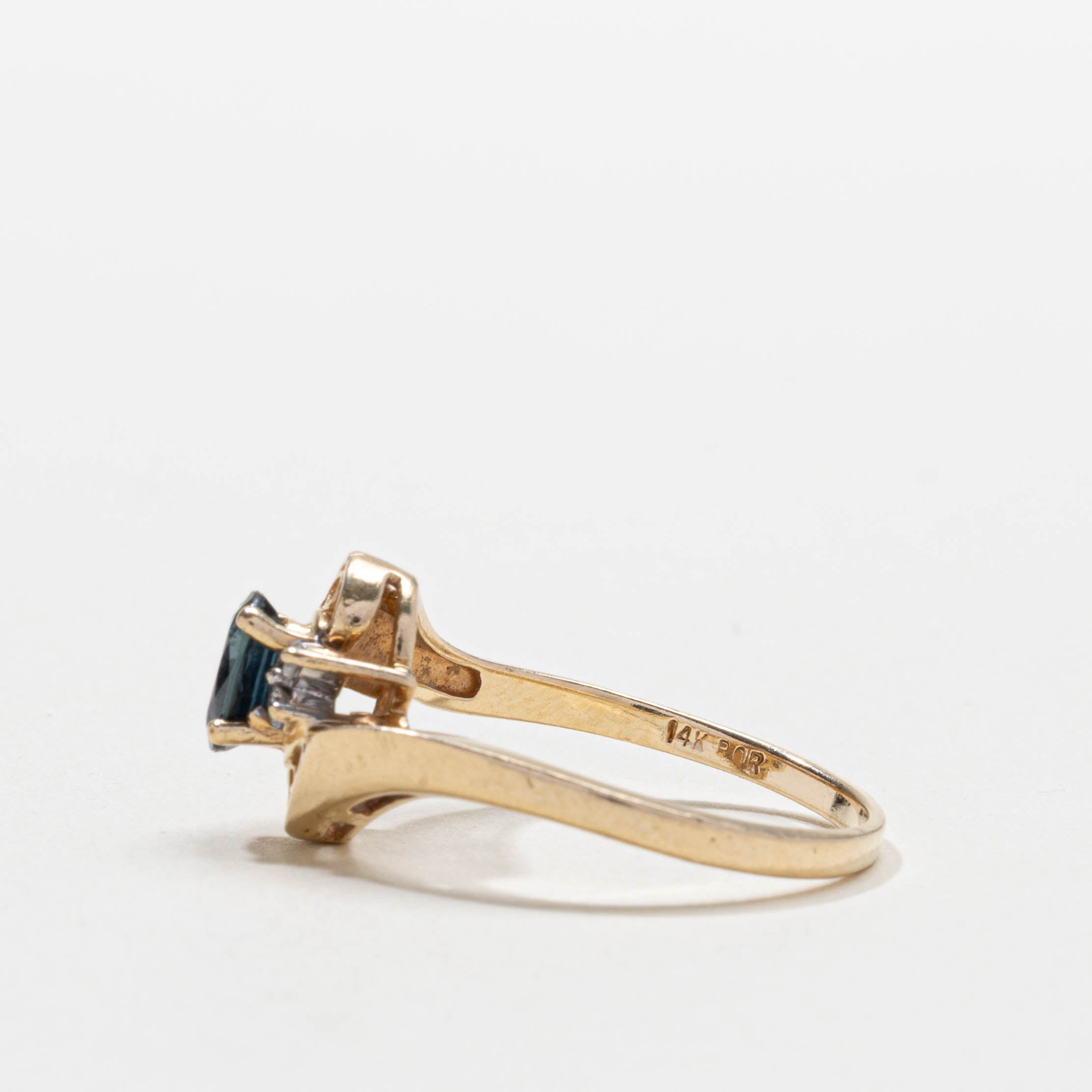 14k Sapphire & Diamond Scrollwork Bypass Ring | SZ 7.75