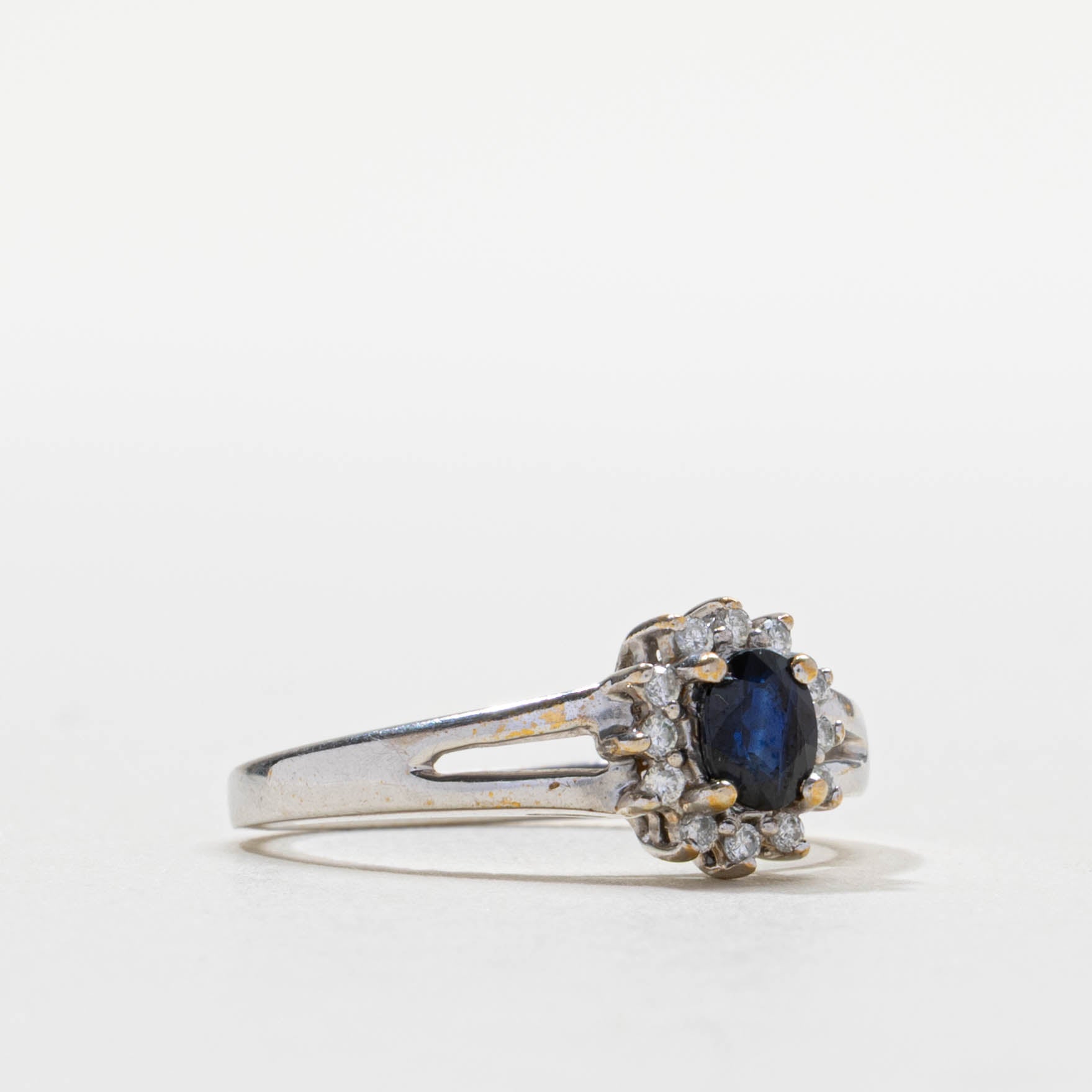 18k Sapphire & Diamond Petal Halo Ring | SZ 6.75