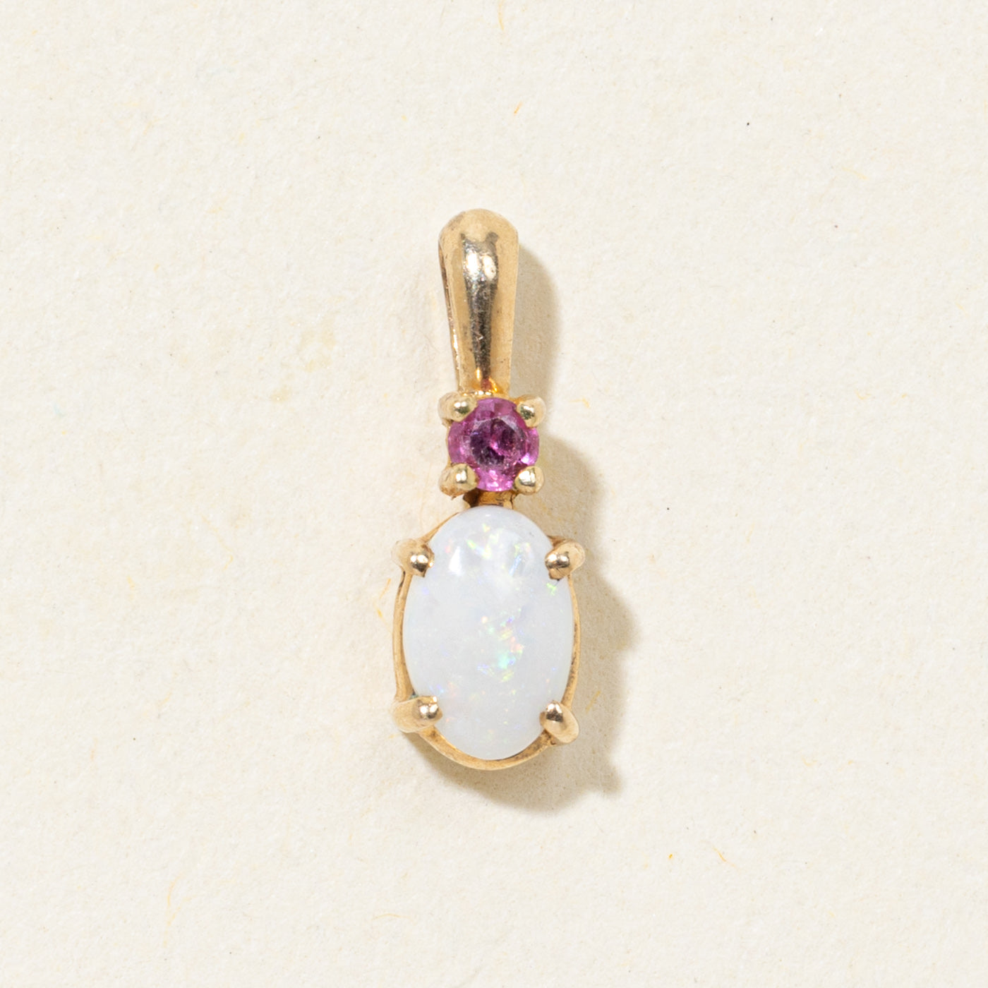 Pendentif en opale et rubis