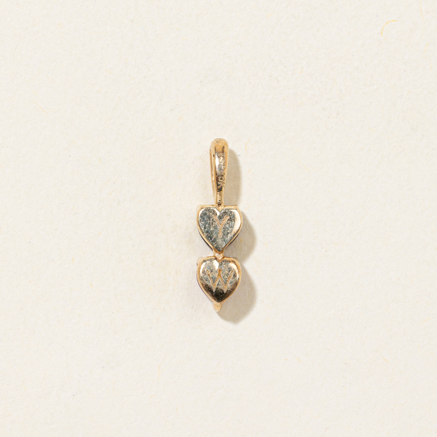 Pendentif deux pierres en forme de cœur, rubis synthétique et grenat.