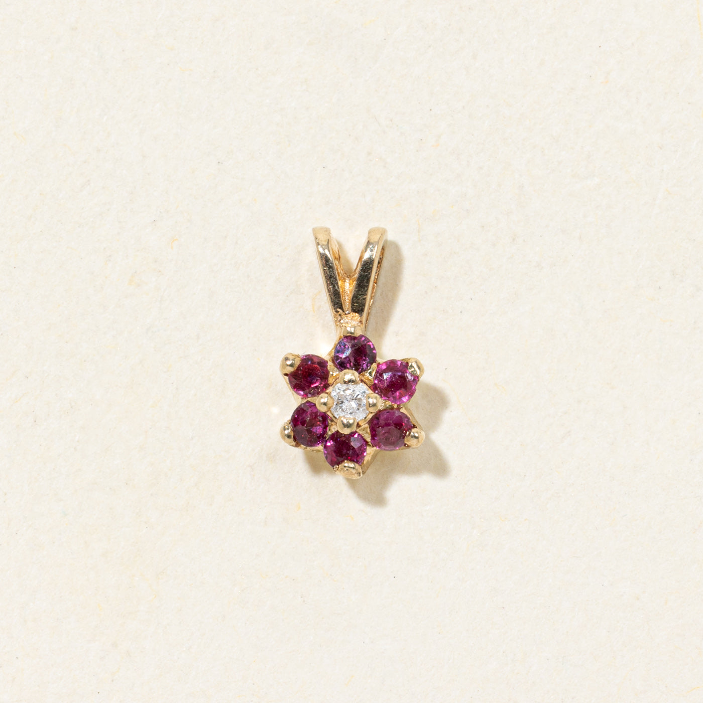 Pendentif pétale rubis et diamant