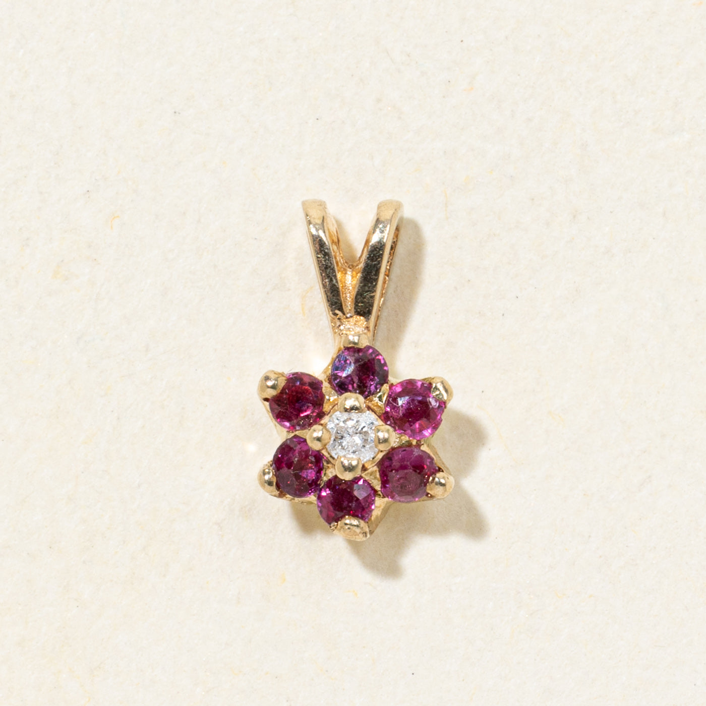 Pendentif pétale rubis et diamant