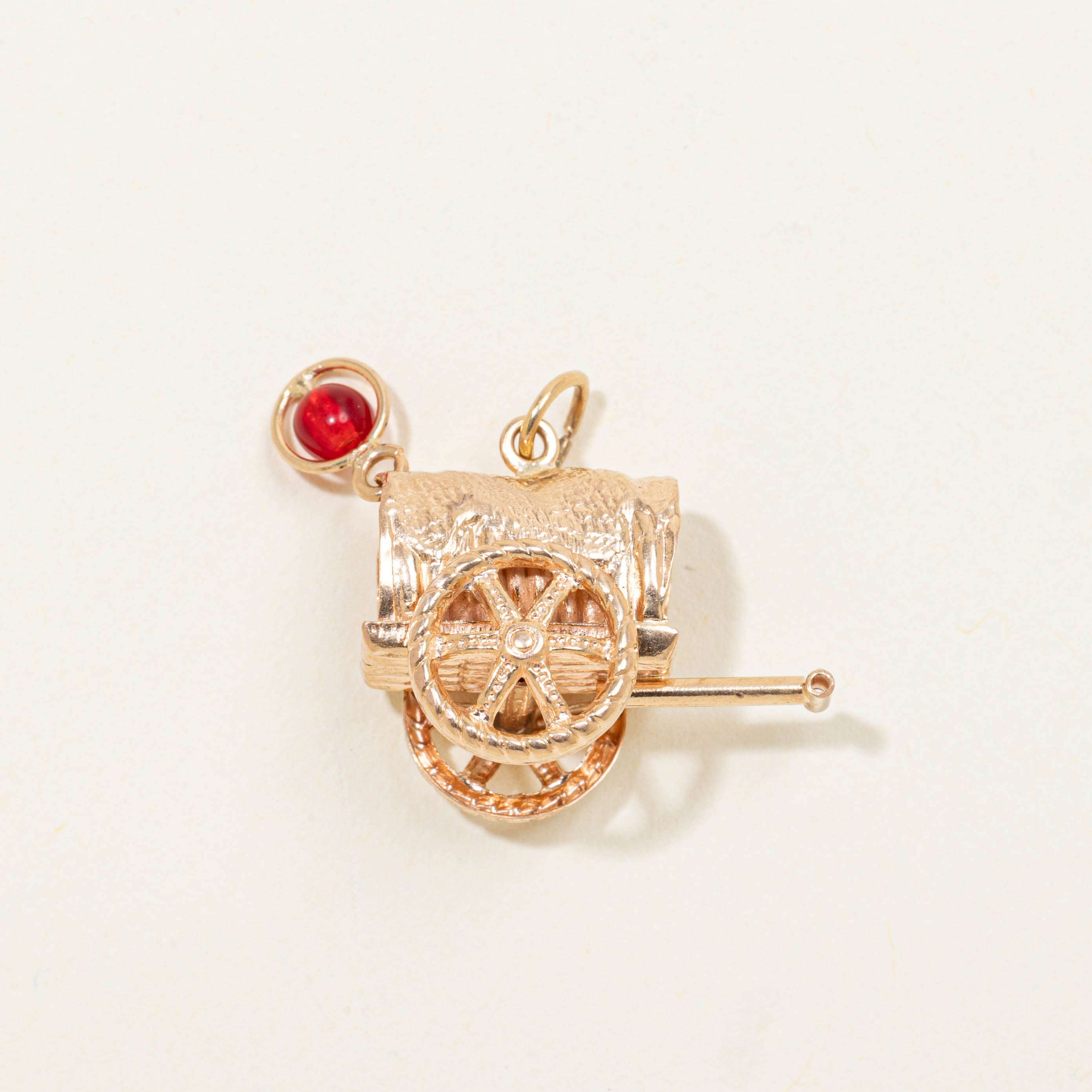 18k Carnelian Wagon Pendant