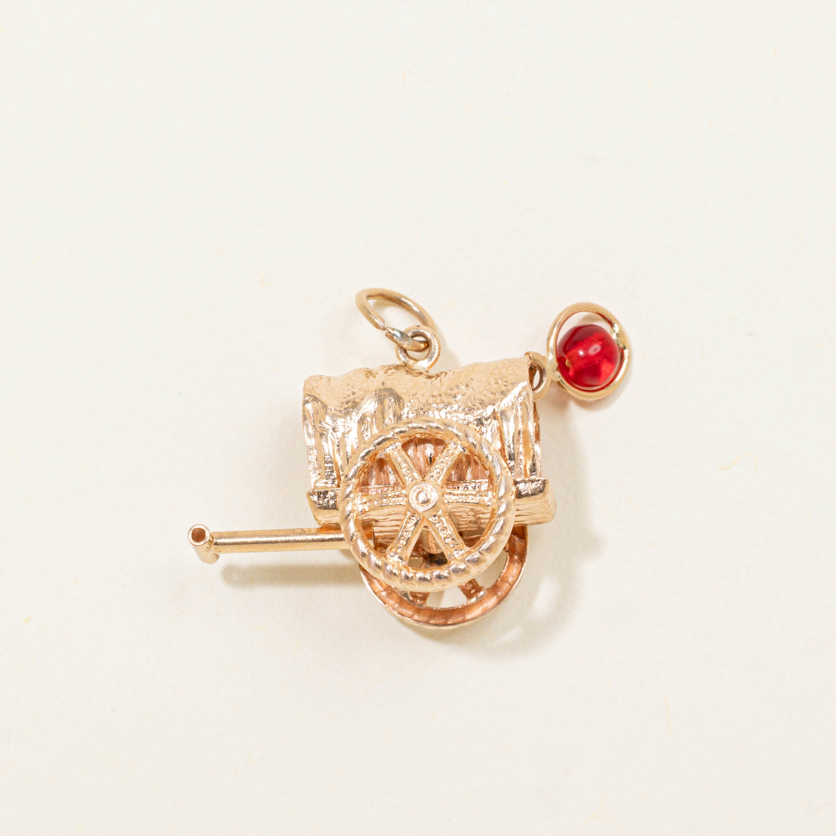 18k Carnelian Wagon Pendant
