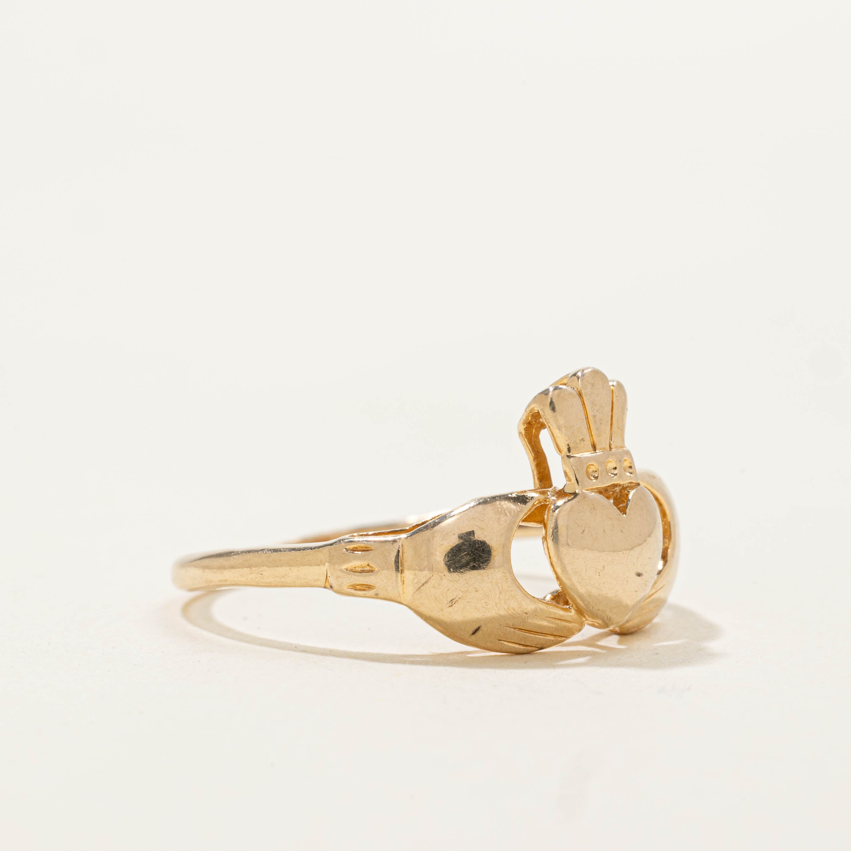 14k Yellow Gold Claddagh Ring | SZ 8.25