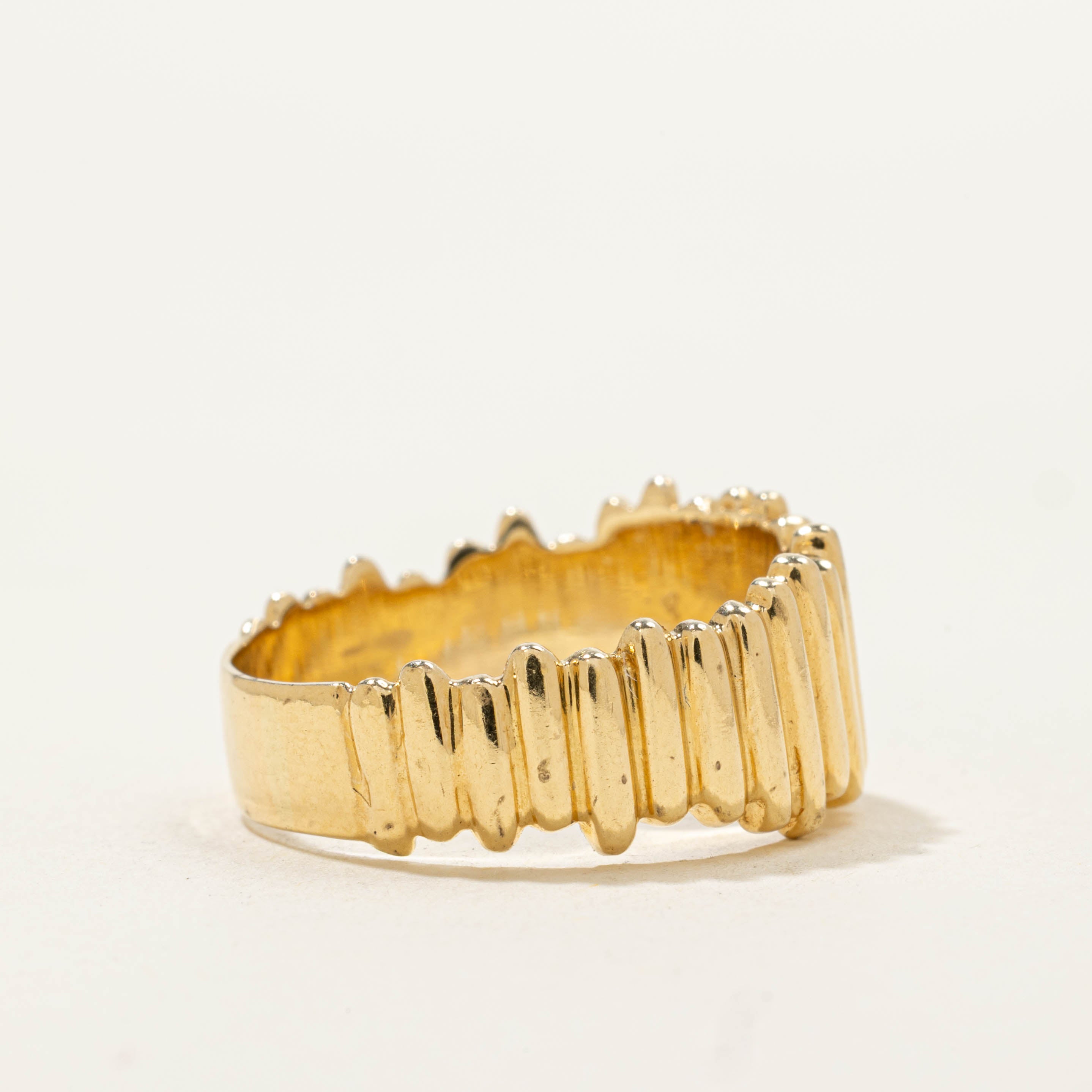 18k Yellow Gold Vertical Reeded Band | SZ 8