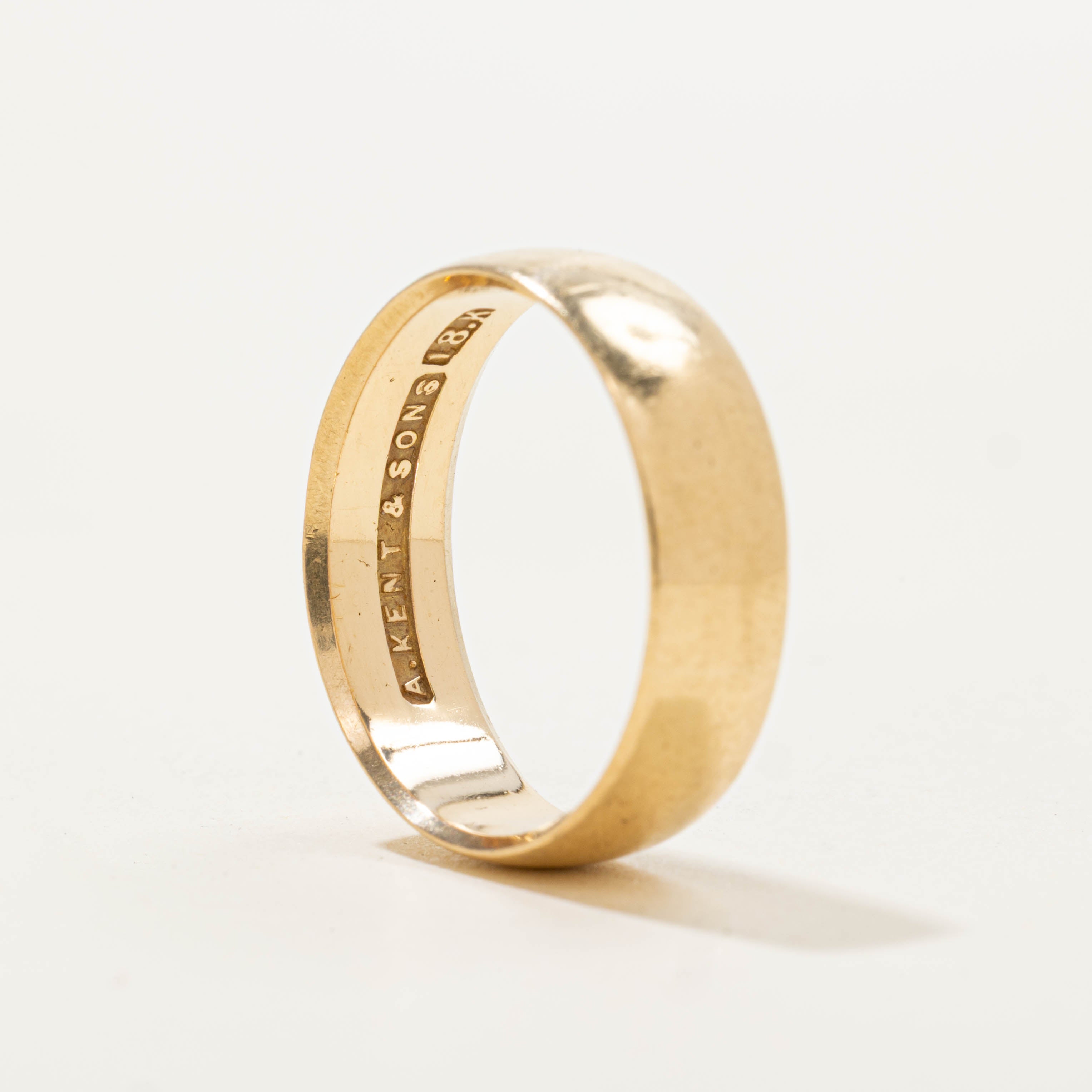 18k Yellow Gold Plain Band | 5.70mm | SZ 7