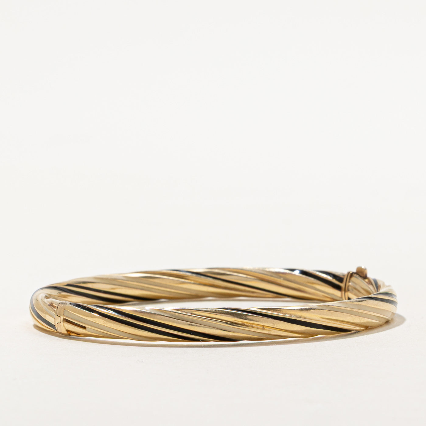 Bracelet jonc torsadé rainuré en émail noir et blanc | 7" |