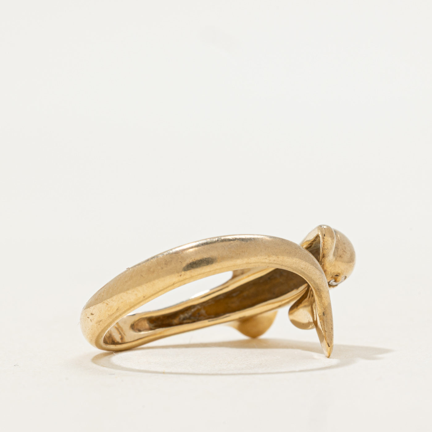 Diamond Dolphin Ring | 0.03ctw | SZ 6.5 |