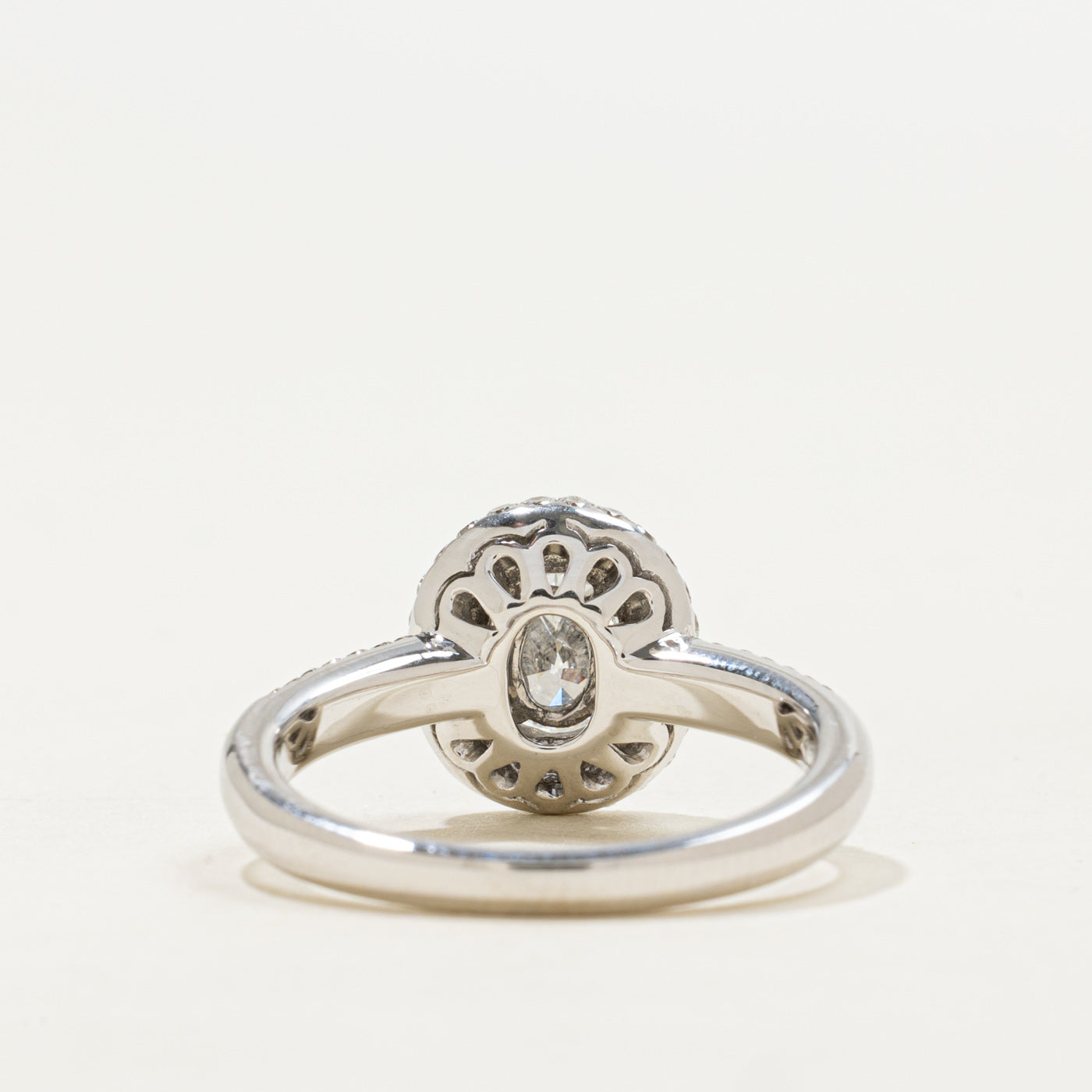 Bague de fiançailles halo sertie de diamants pavés en or 18 carats | 1,47 ct au total, pureté SI1, couleur E | Taille 6,5