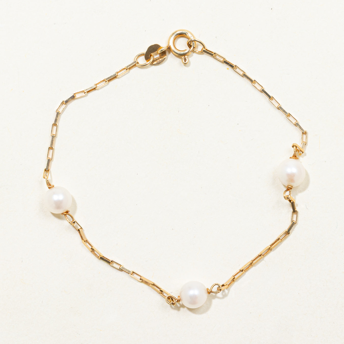 Italian 9k Yellow Gold Three Stone Pearl Bracelet | 7"