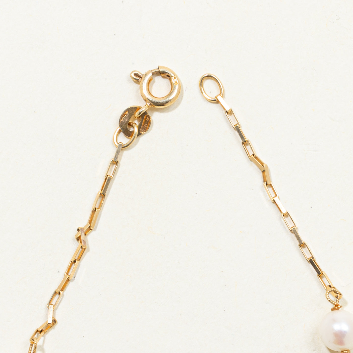 Italian 9k Yellow Gold Three Stone Pearl Bracelet | 7"