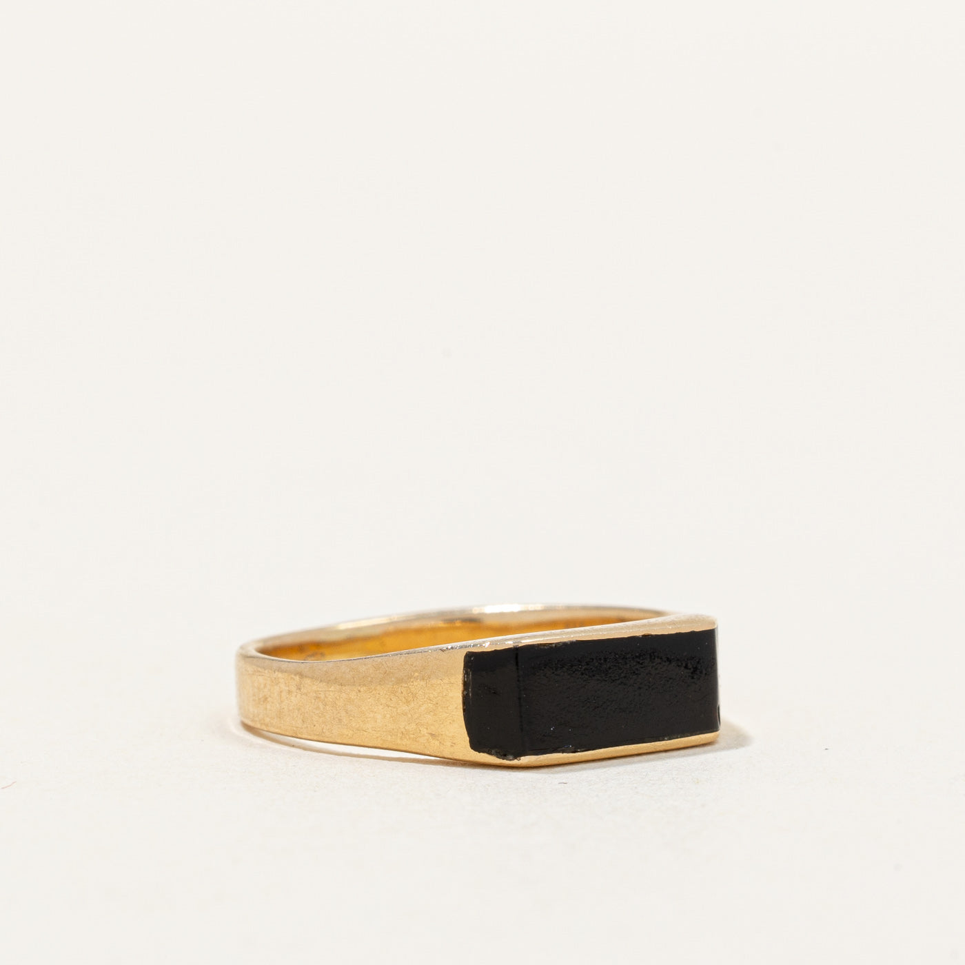 14k Yellow Gold & Black Enamel Ring | SZ 4.5 |