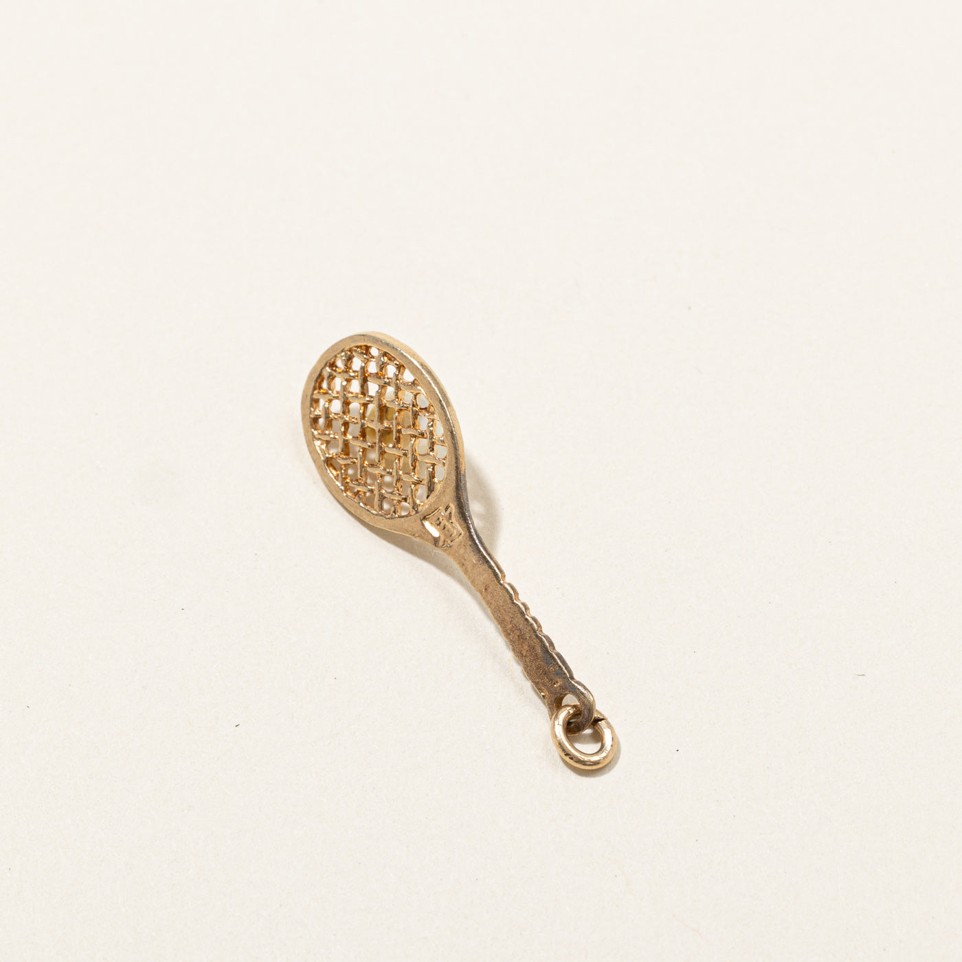 Pendentif de tennis en perles 
