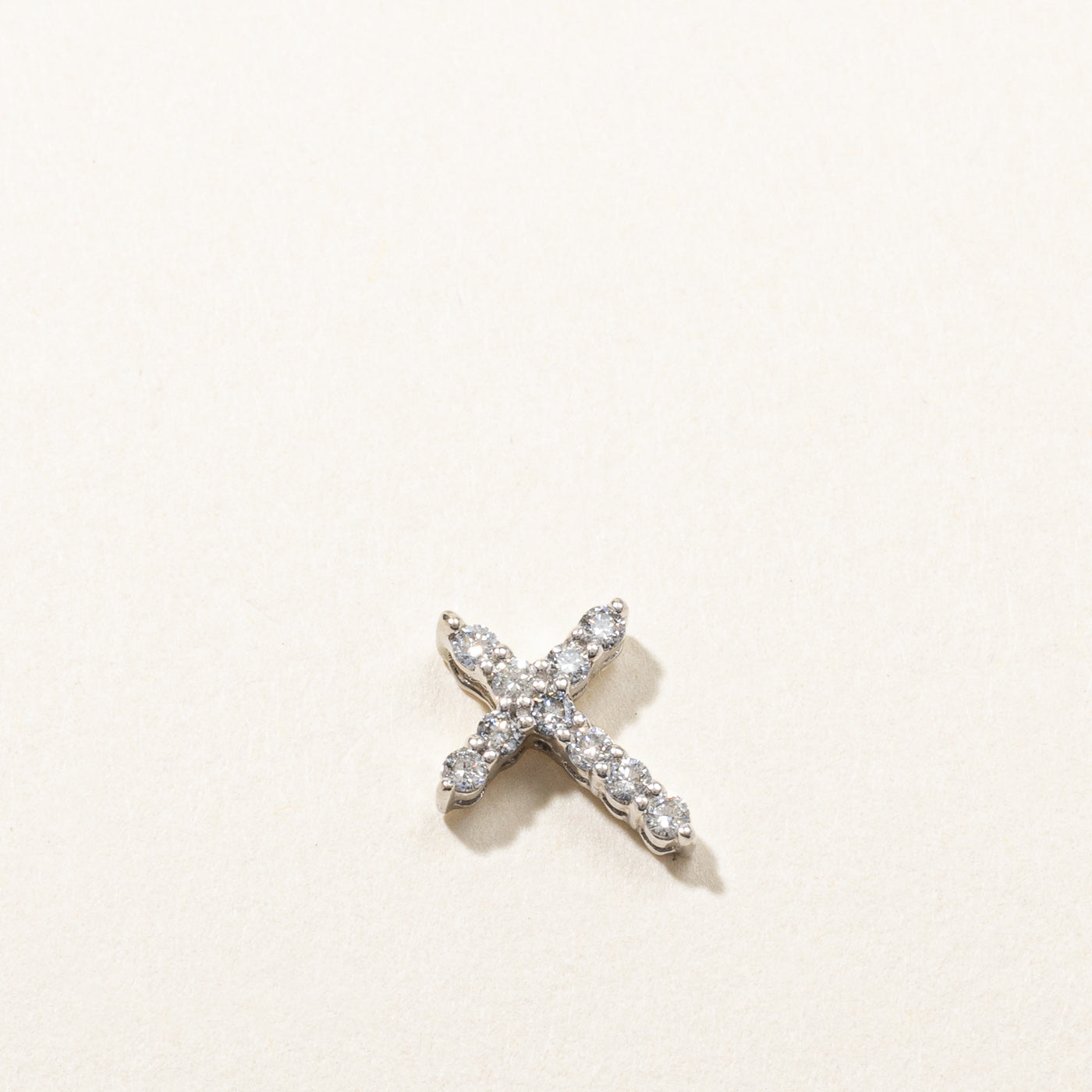 Diamond Cross Pendant | 0.10ctw |