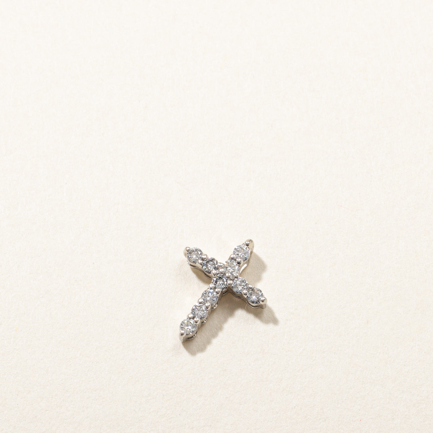 Diamond Cross Pendant | 0.10ctw |