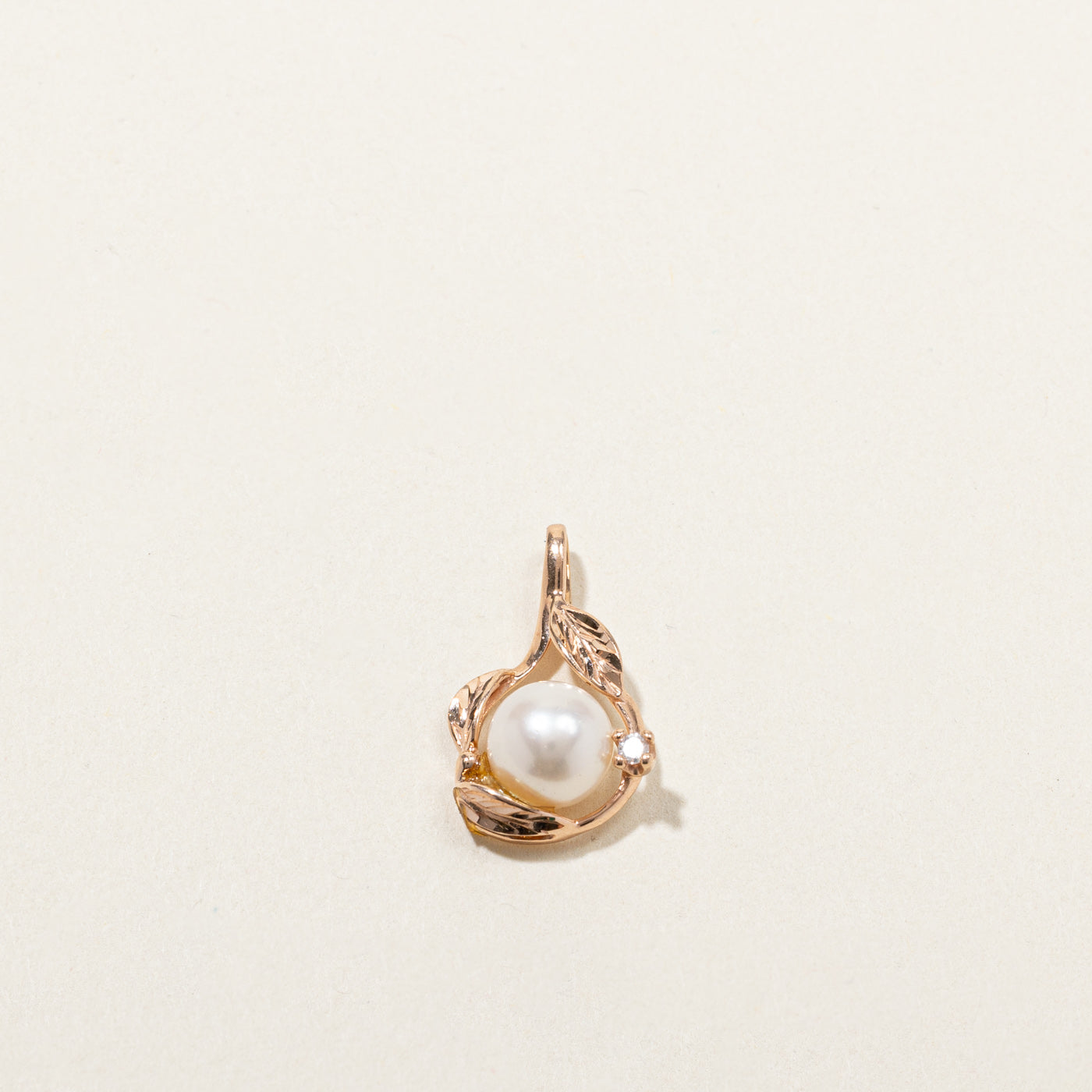 Pearl & Diamond Pendant | 0.02ct |