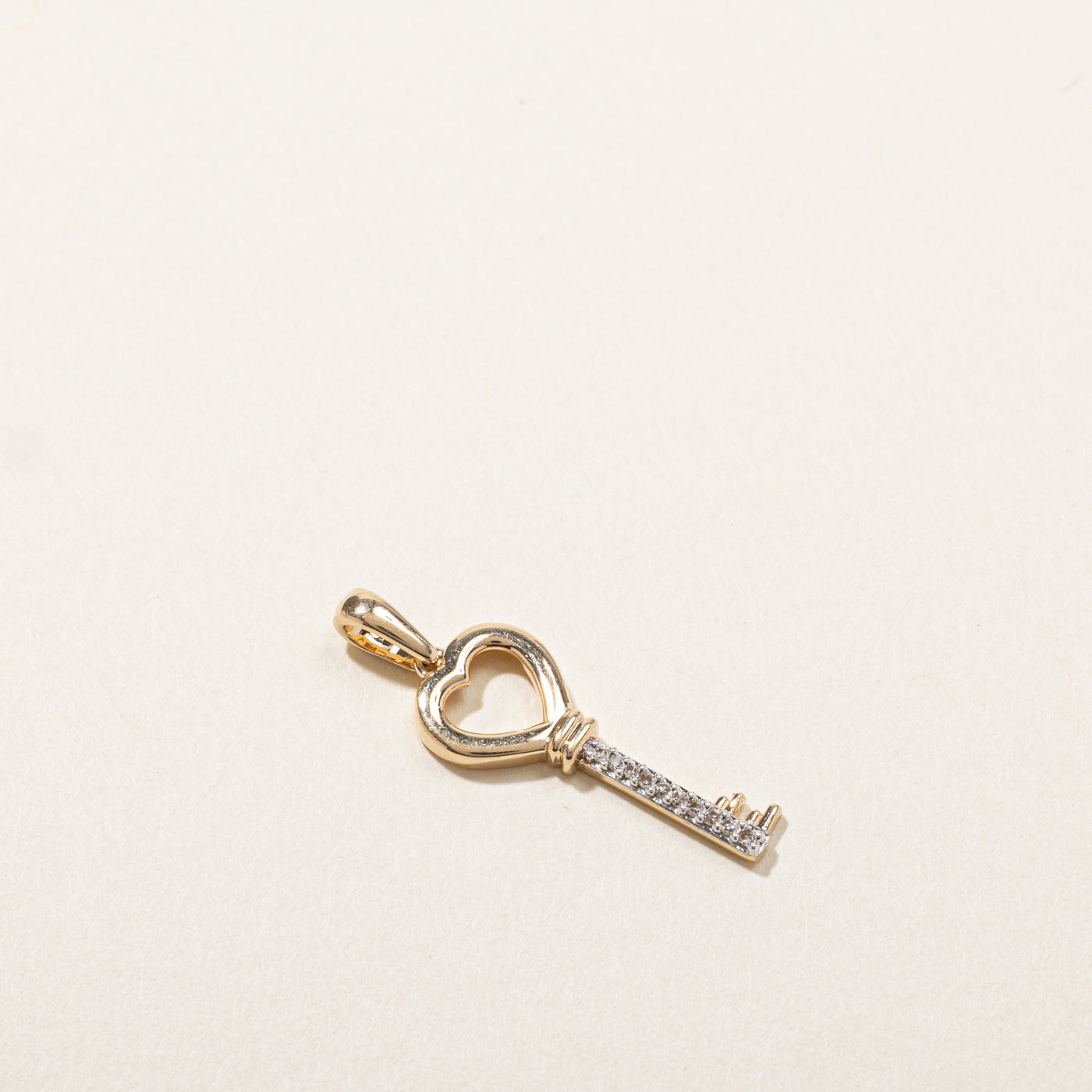 Diamond Key Charm | 0.03ctw |